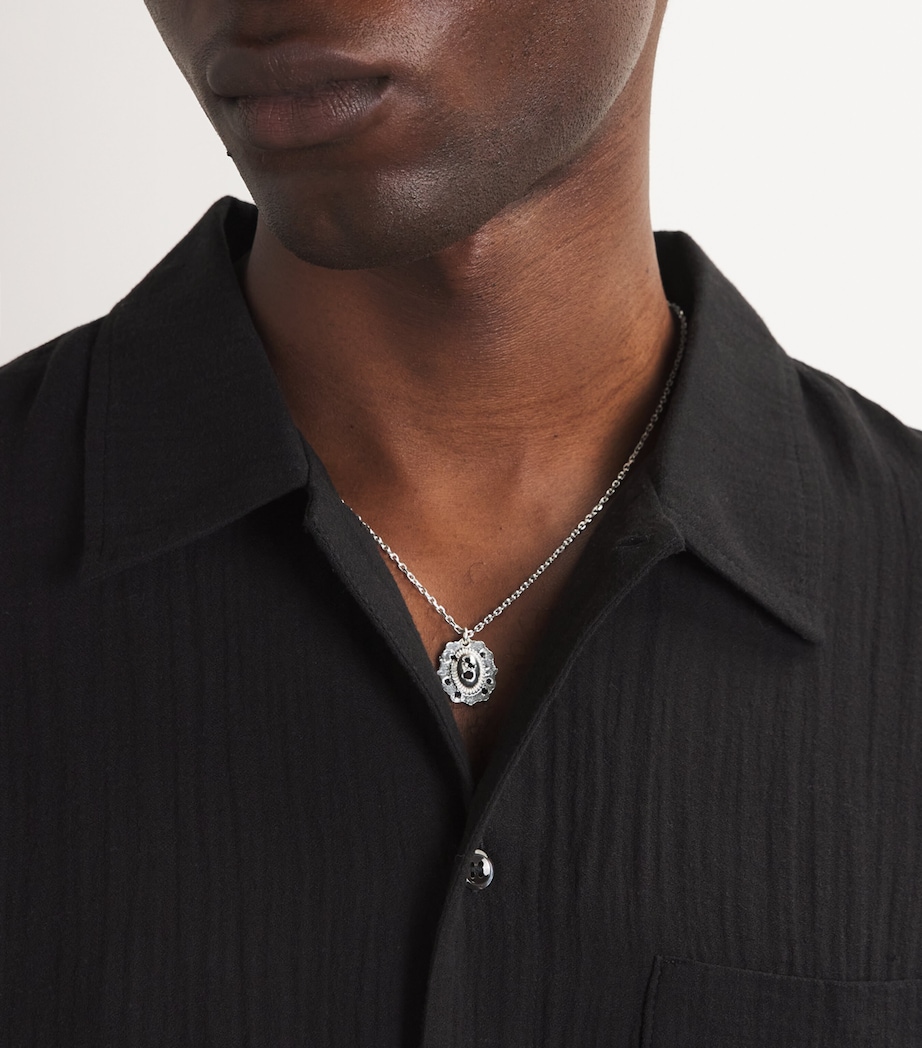 Sapphire-Embedded Medallion Necklace BLUE Image 4