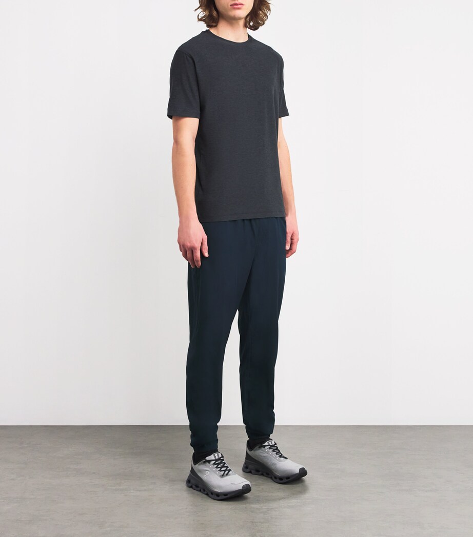 VUORI Mens Kore Sweatpants Ink Image 2