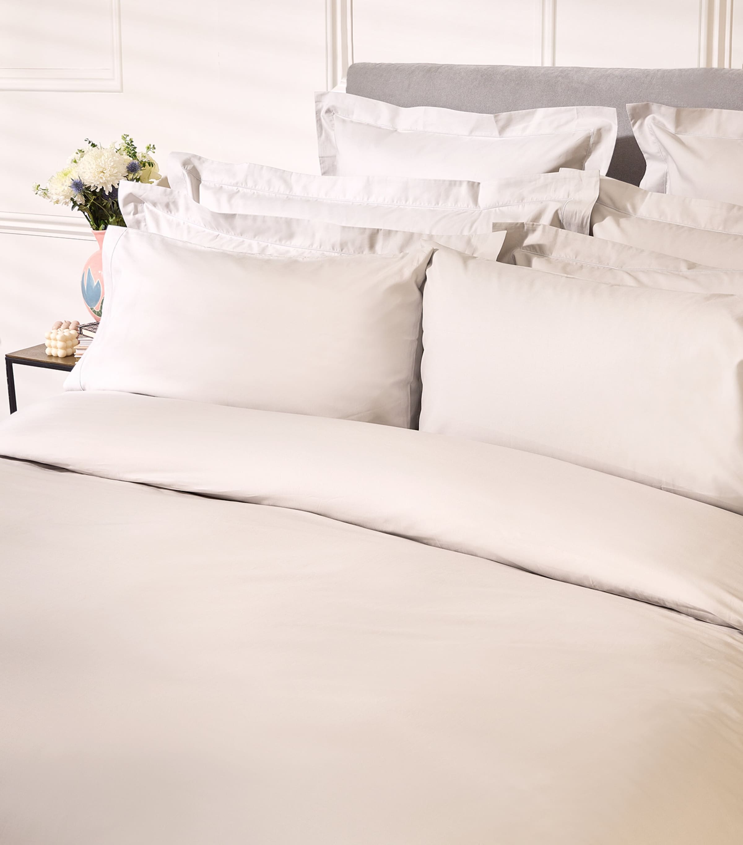 Harrods of London Chester King Fitted Sheet (150cm x 200cm) Cool Grey Image 3