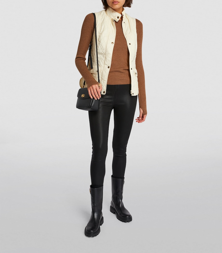 Quilted Otterburn Gilet SUMMER PEARL Image 2