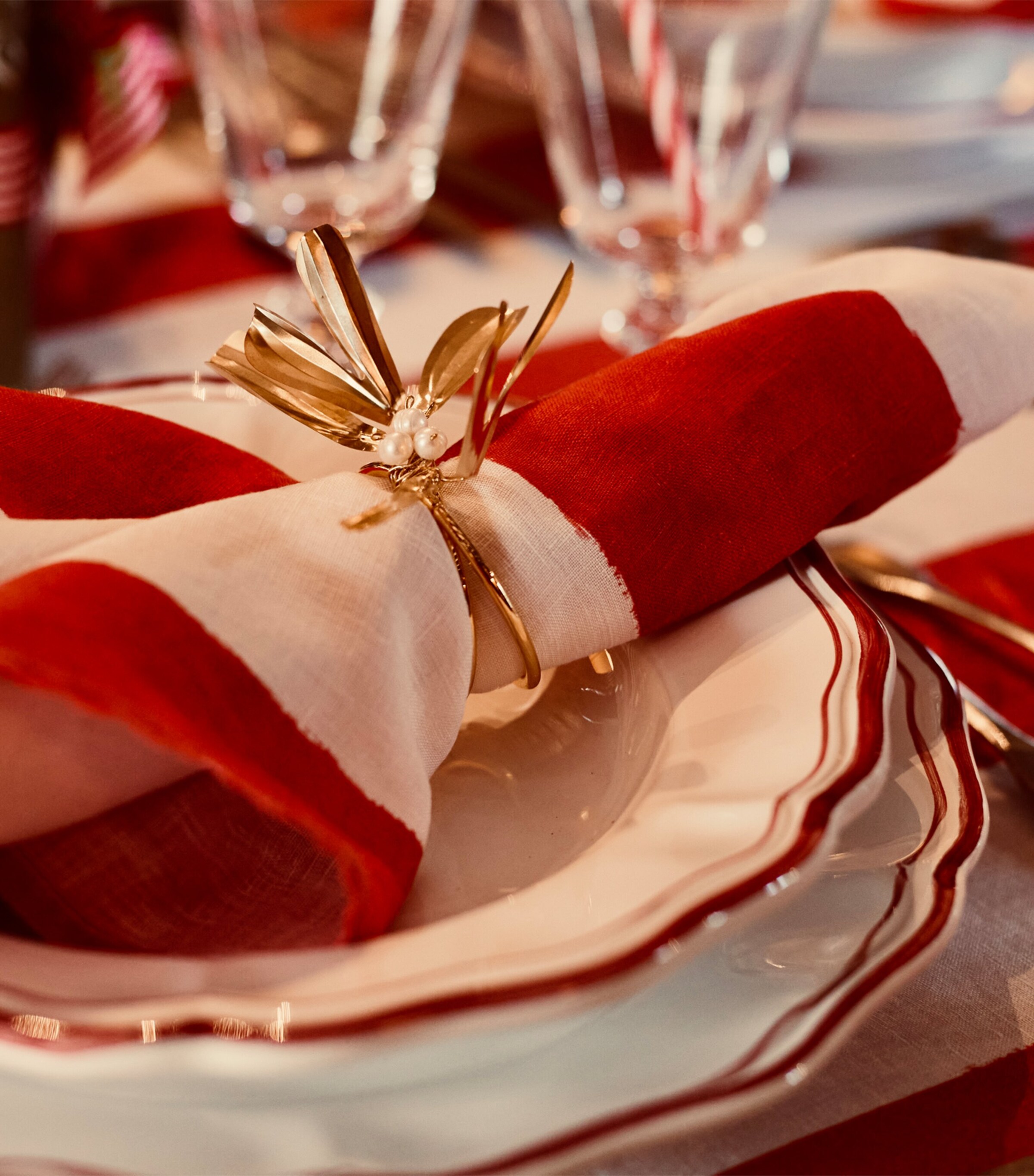 Linen Stripe Napkin (50cm x 50cm) RED Image 4