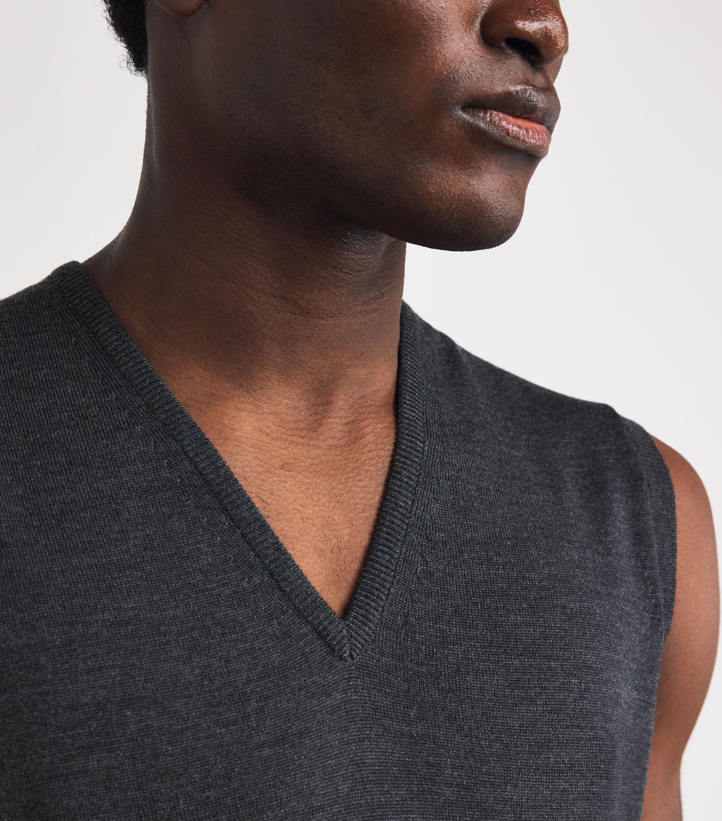 Merino Wool V-Neck Sweater Vest CHARCOAL Image 6