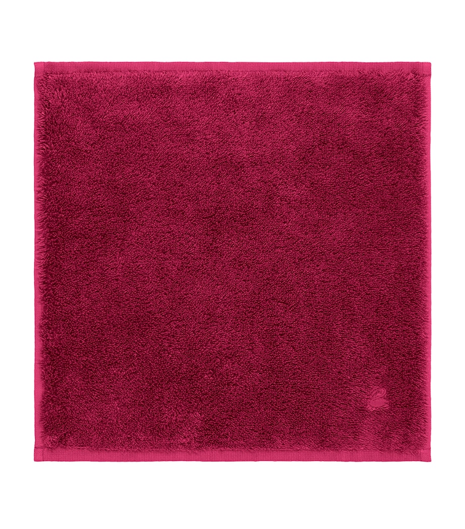 Yves Delorme Étoile Face Cloth (33cm x 33cm) Fushia Image 1
