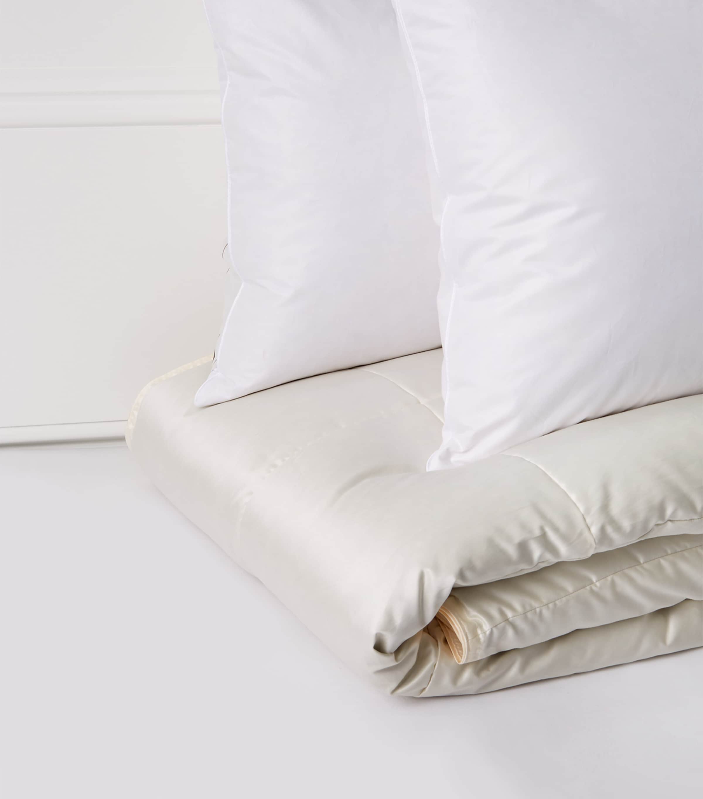 Double Arctic Duck Down Duvet (8.5 Tog) IVORY Image 3