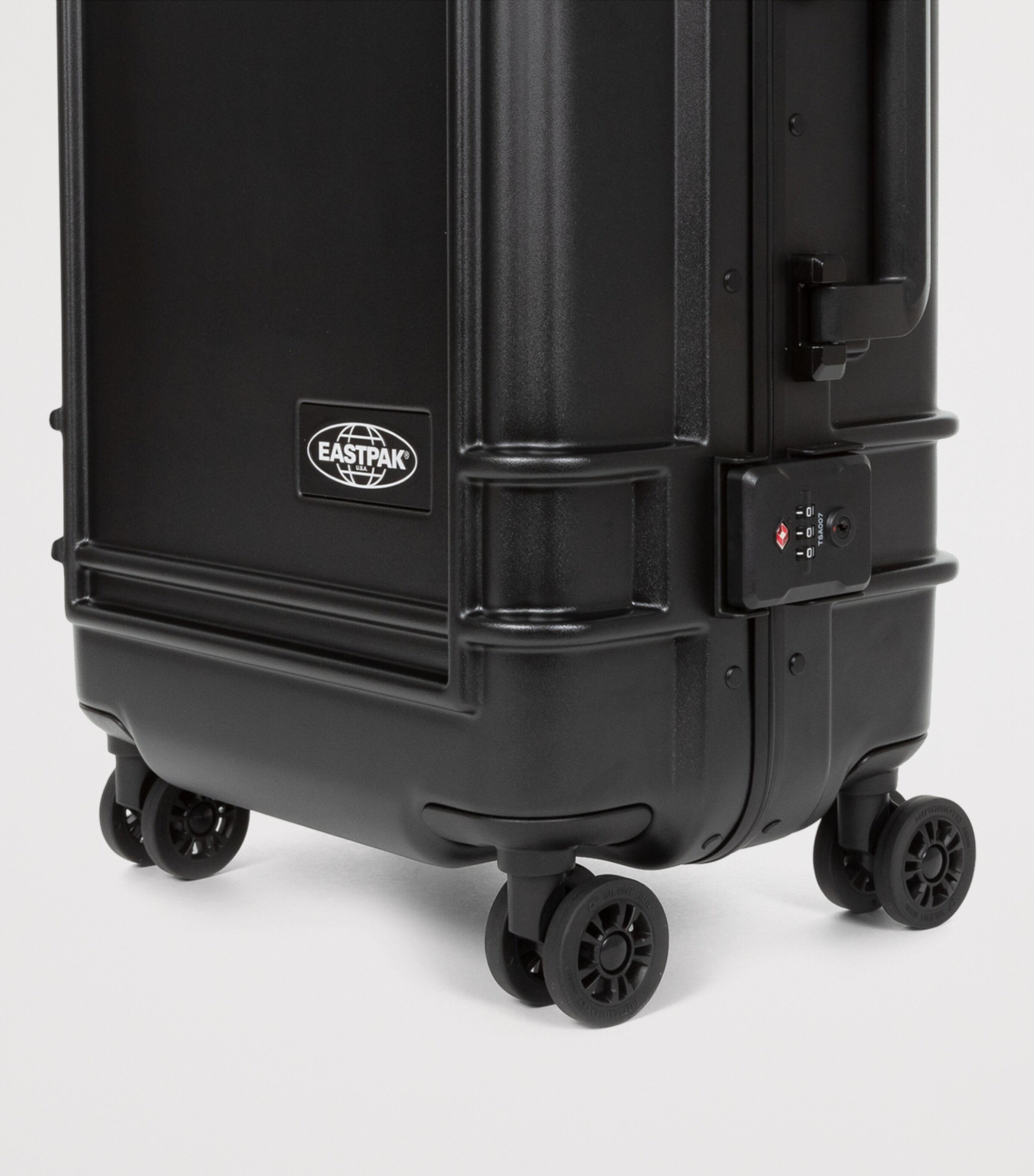 Eastpak Resist'r Cabin Suitcase (55cm) Black Image 6