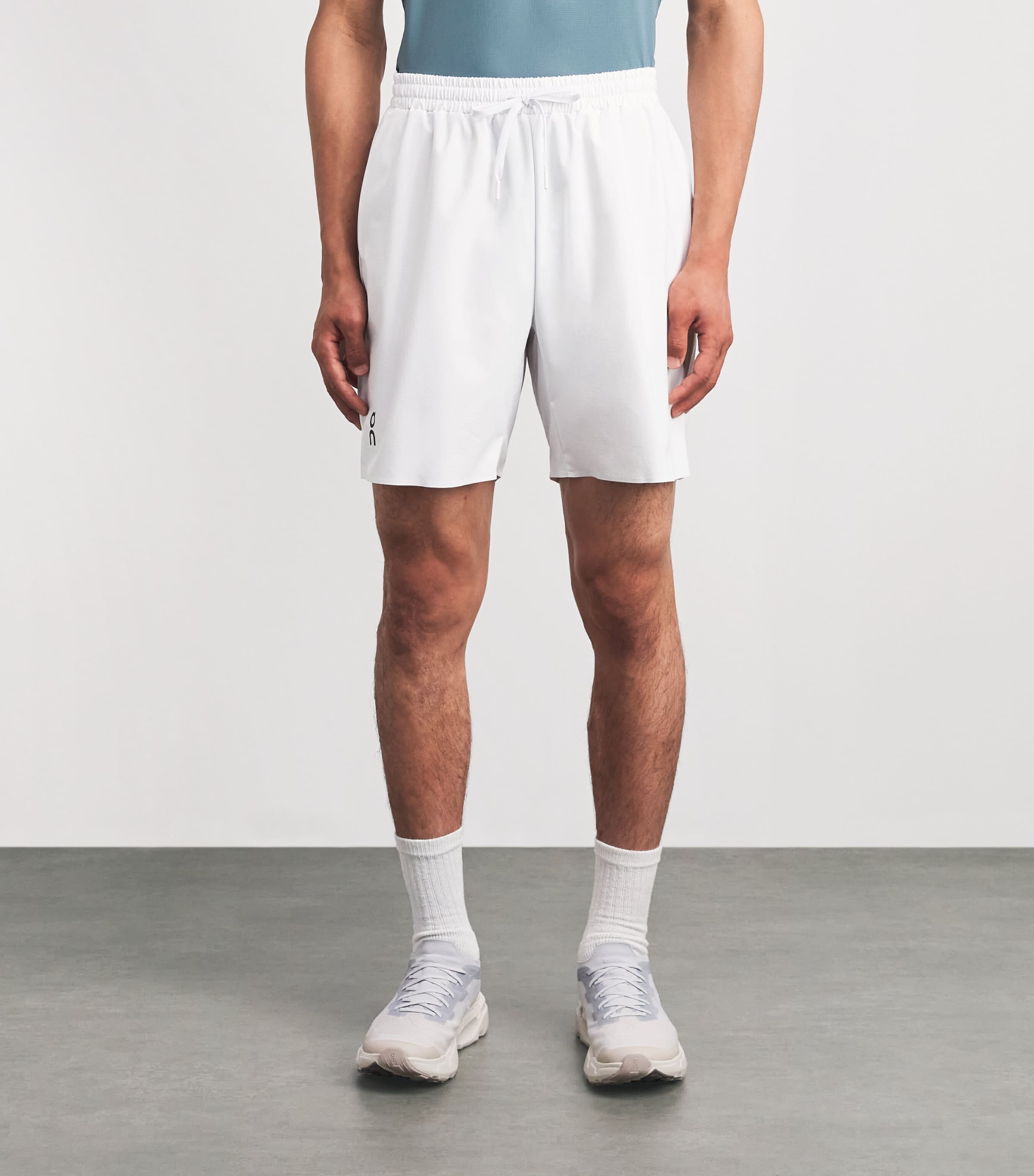 On Mens 7" Core Shorts White Image 4