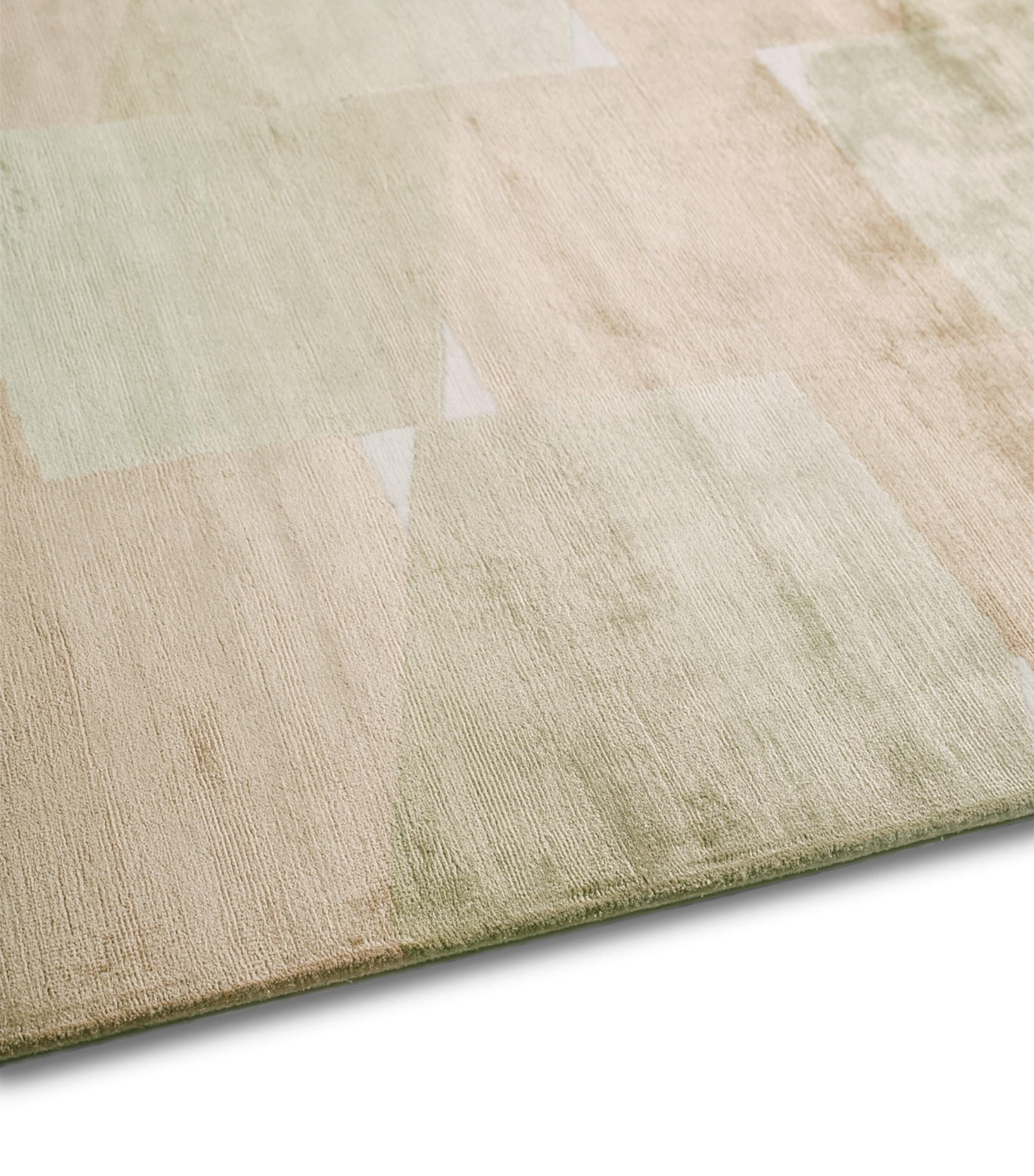 x Kelly Wearstler Crux Auburn Rug (1.83m x 2.74m) GOLD Image 3