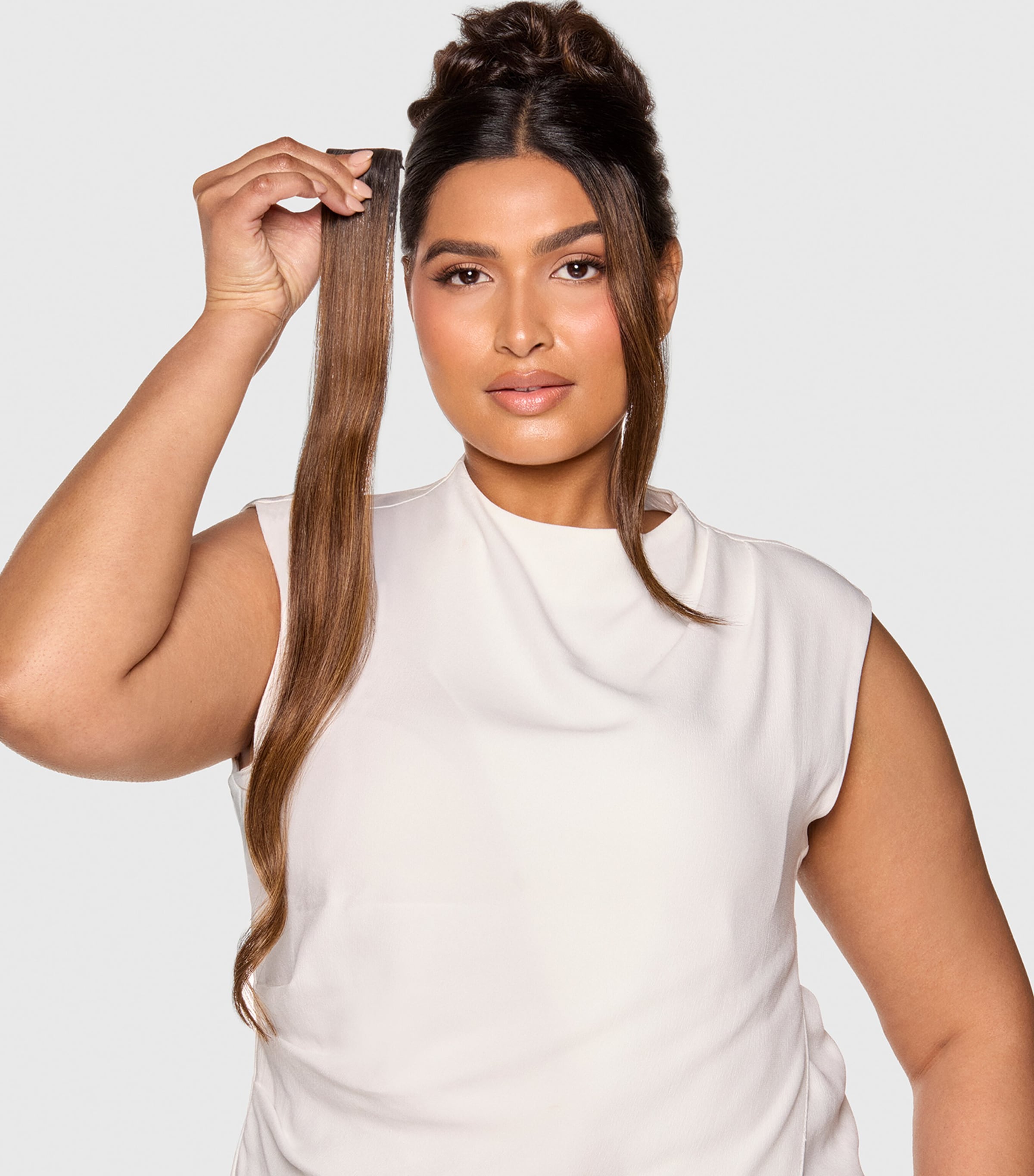 Beauty Works x Huda BARELY THERE Mix & Match Minis Clip-In Hair Extensions (20") ARABIA DOLL Image 4