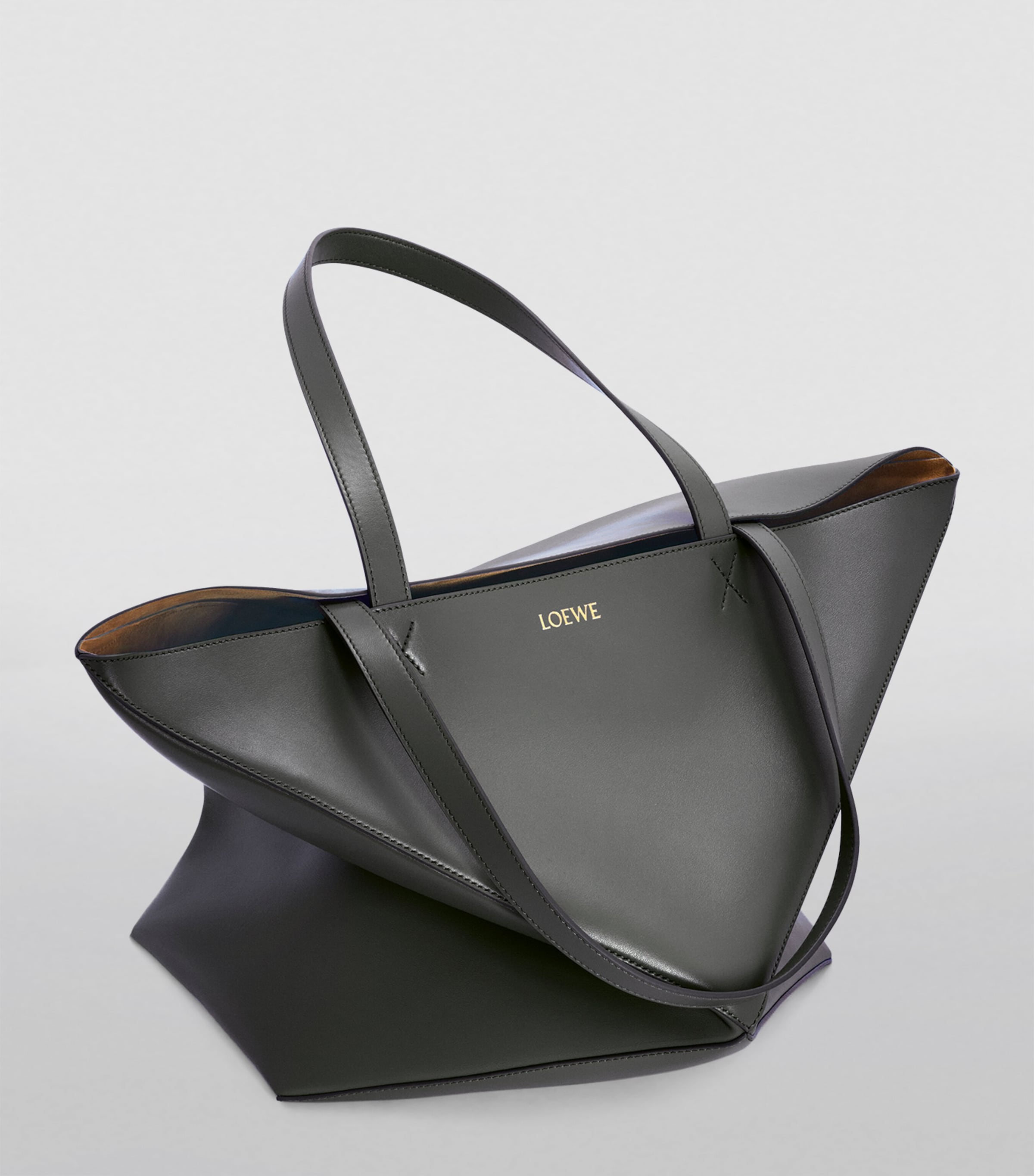 【LOEWE】LARGE PUZZLE FOLD TOTE BAG LOEWE Extra Large Leather Puzzle Fold Tote Bag | Harrods US