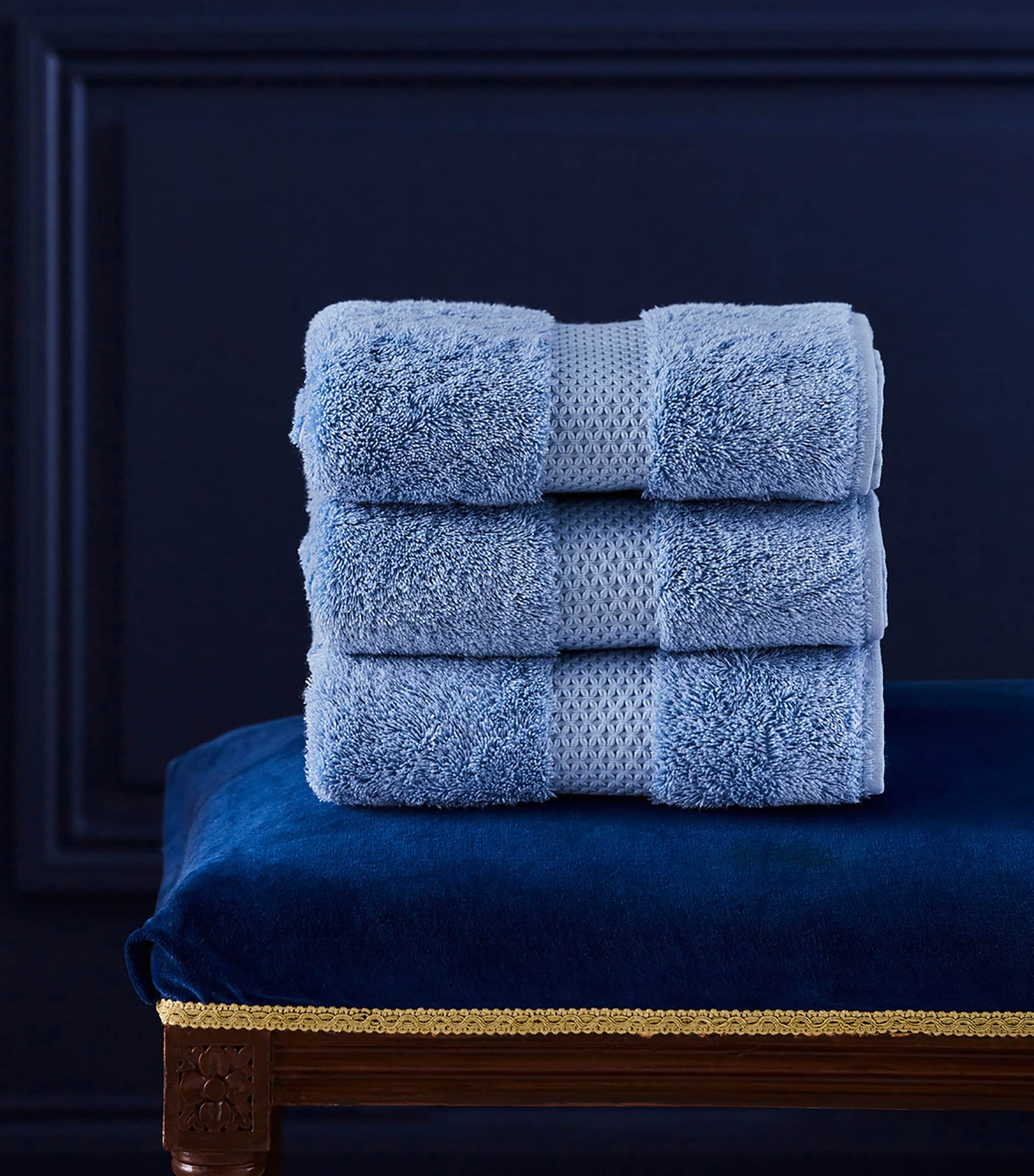 Yves Delorme Etoile Bath Towel (70cm x 140cm) Azur Image 3