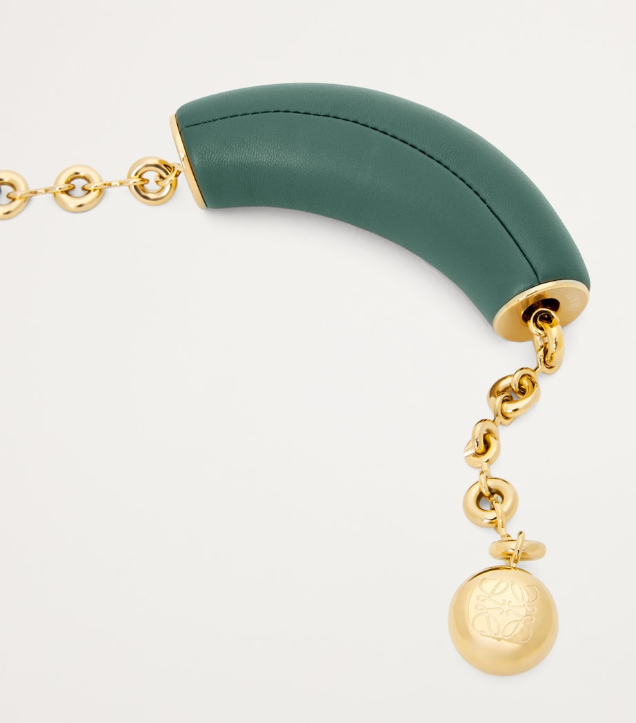 Medium Leather Squeeze Top-Handle Bag VETIVER Image 8