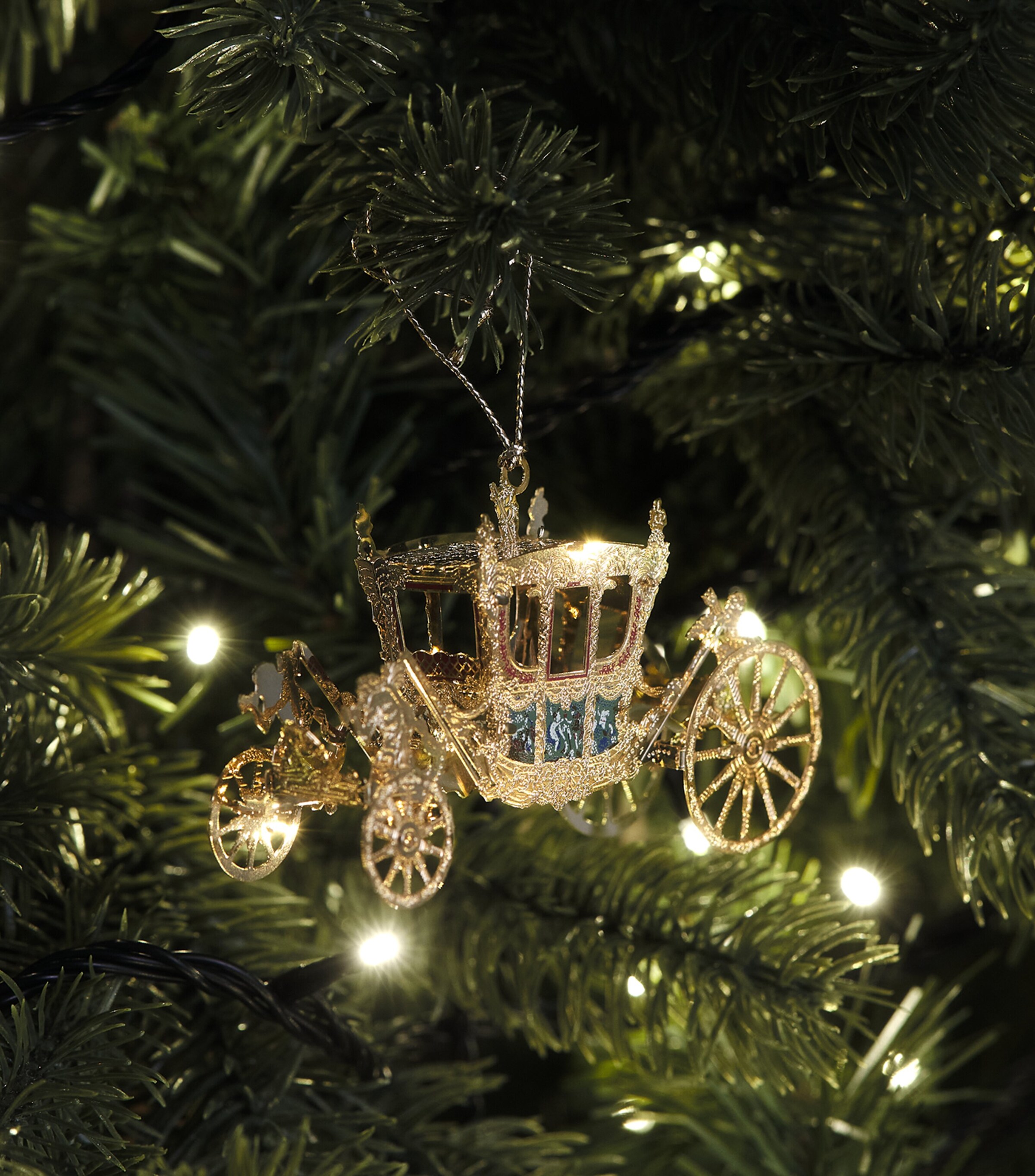 The London Christmas Company Royal Carriage Ornament Gold Image 4