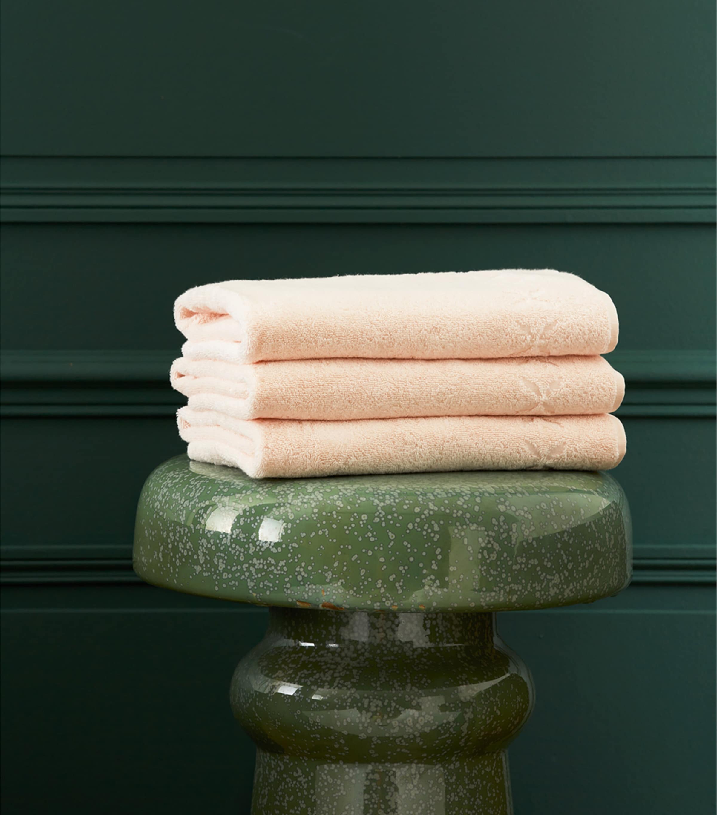 Yves Delorme Nature Guest Towel In Pink