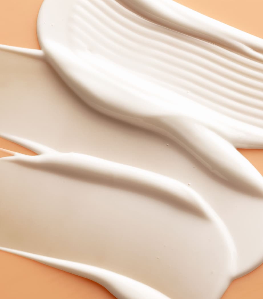 C.E.O. 15% Vitamin C Brightening Serum (30ml) NO COLOUR Image 2