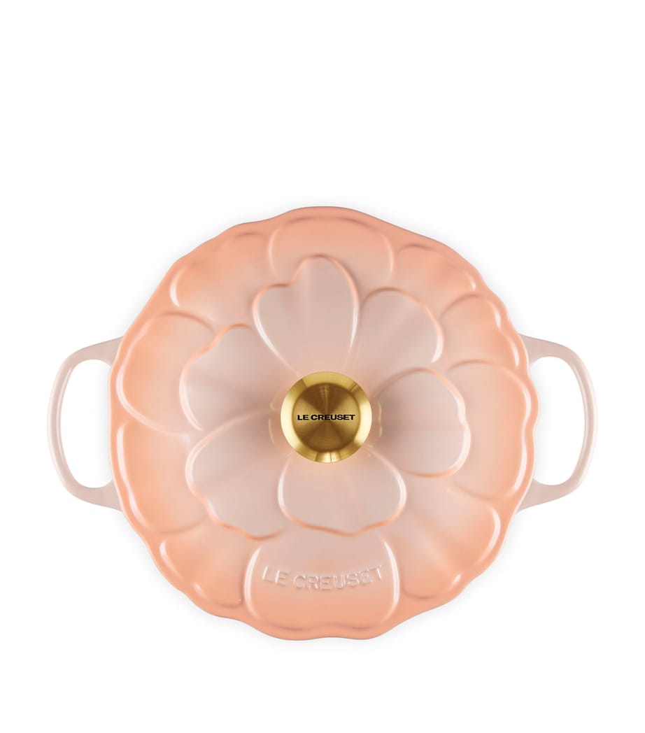 Le Creuset Cast Iron Petal Casserole Dish (26cm) Pêche Image 5
