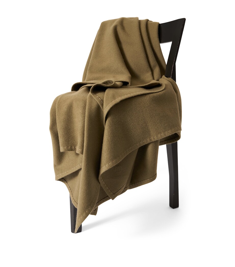 Oyuna Cashmere Suono Throw (200cm x 145cm) Moss W. Taupe Image 2