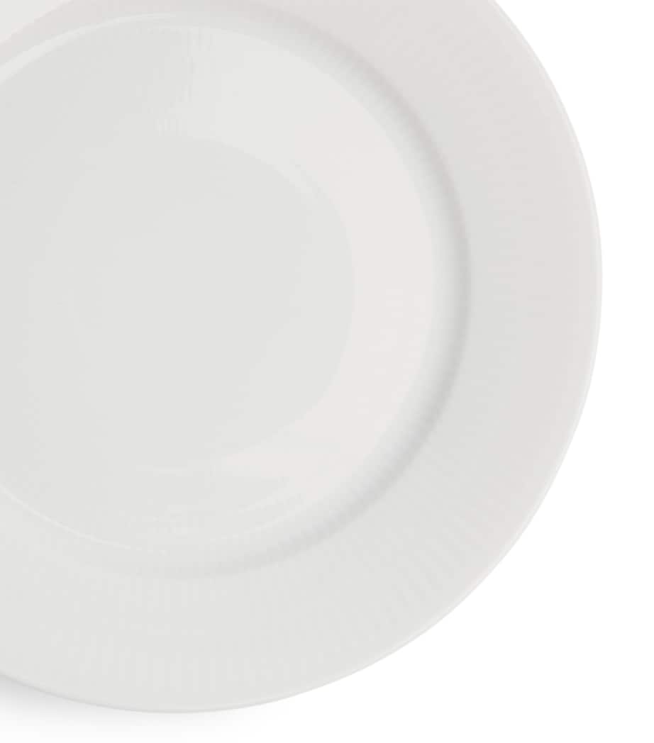 White Fluted Plate (22cm) WHITE Image 4