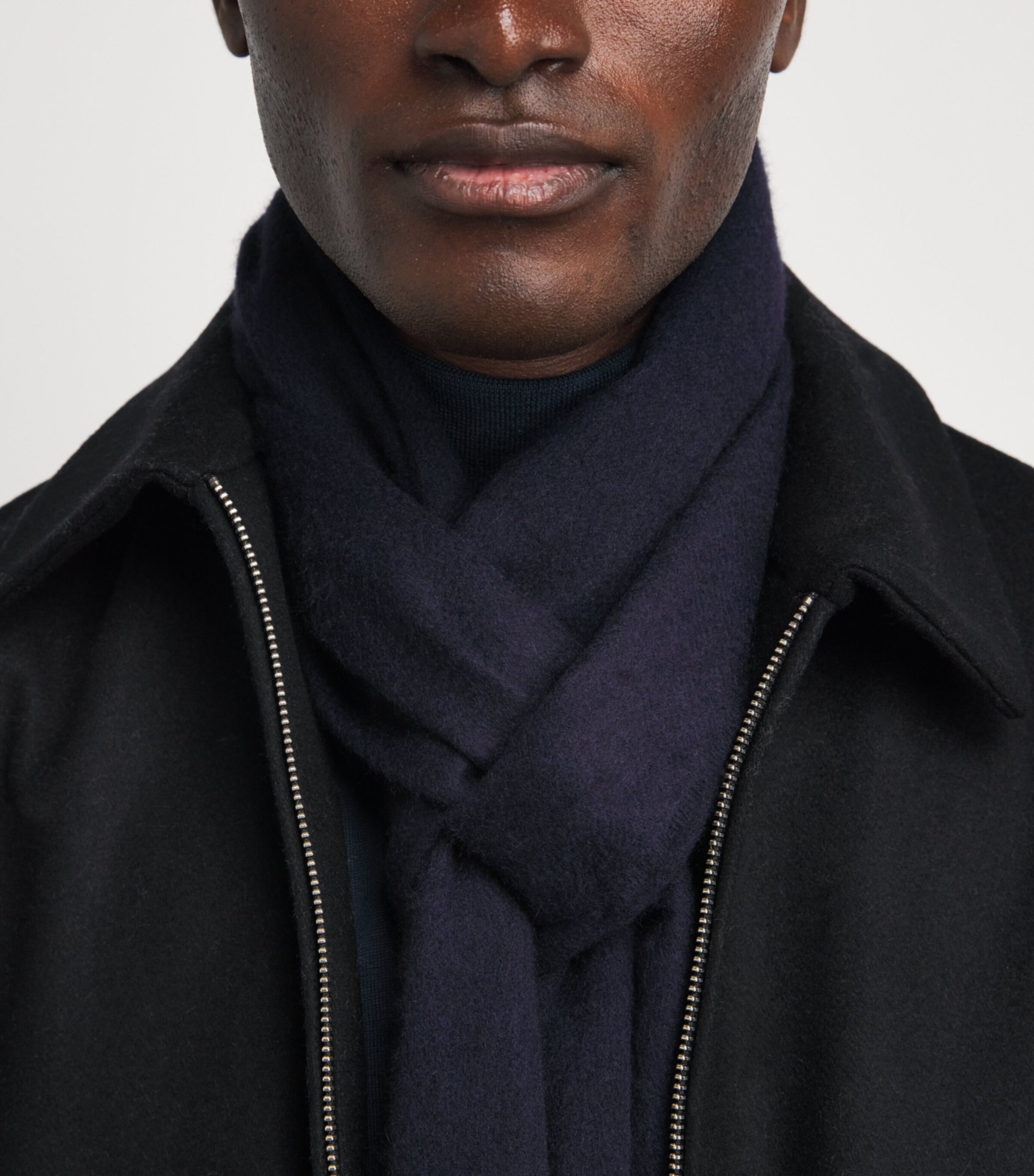 Johnstons Of Elgin Natural Cashmere Scarf Dark Navy Image 2