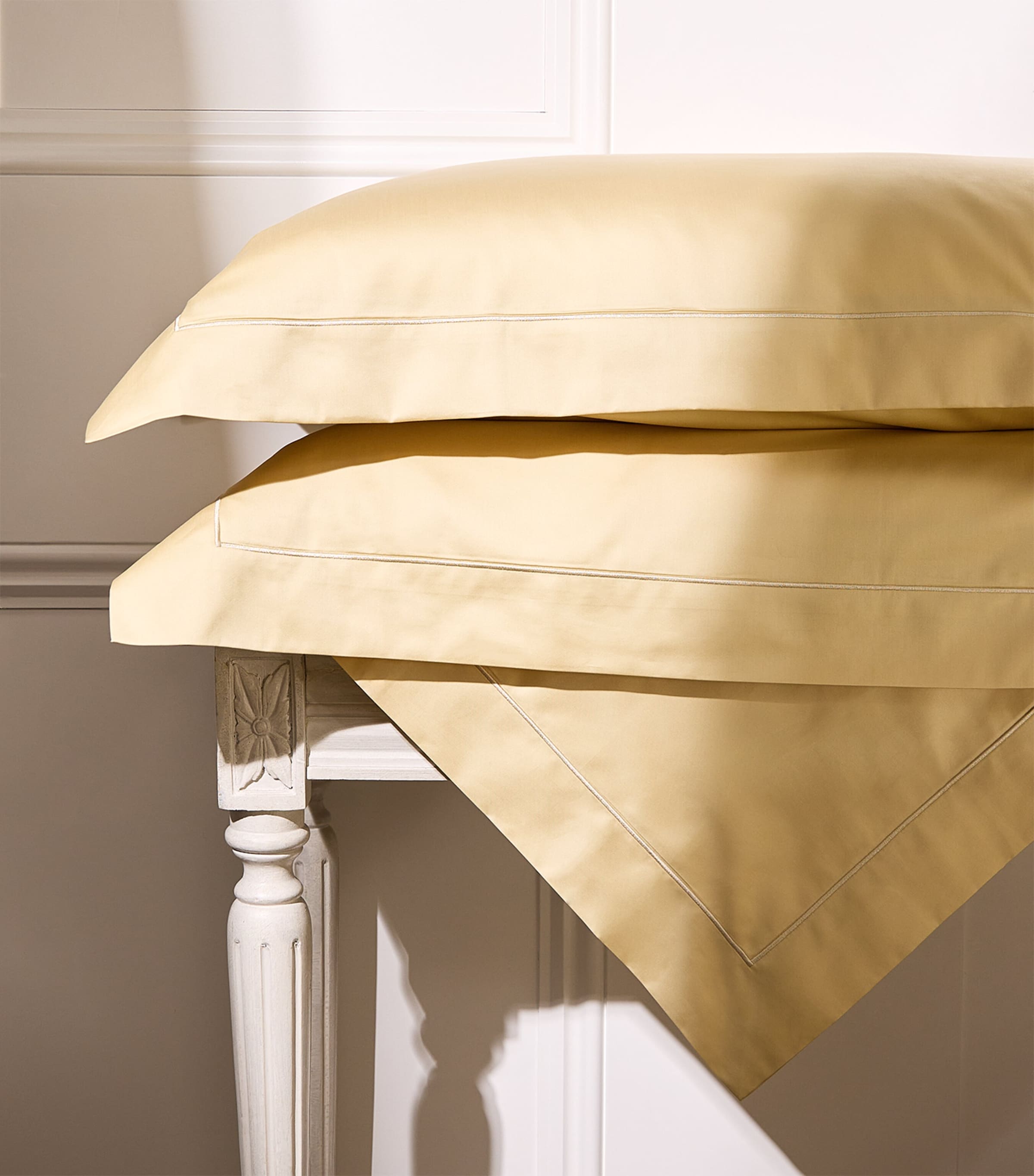 Bourdon Square Pillowcase (65cm x 65cm) 870 REIMS Image 5