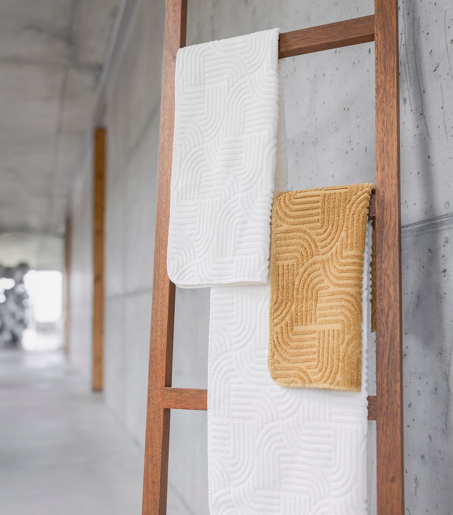 Egyptian Cotton Olly Bath Sheet (100cm x 150cm) 840 GOLD Image 5