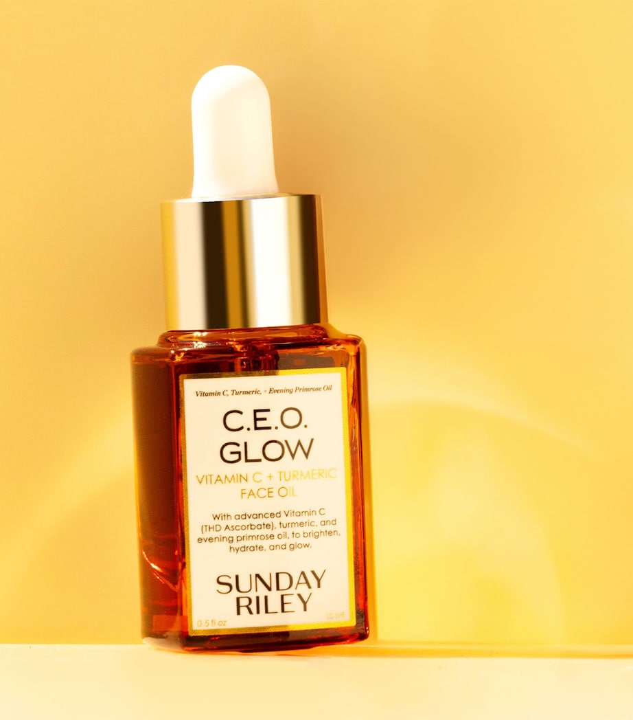 Sunday Riley C.E.O. Glow Vitamin C + Turmeric Face Oil (15ml) Image 3