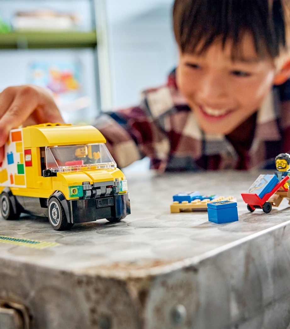 City The LEGO Van 60500 MULTI Image 3