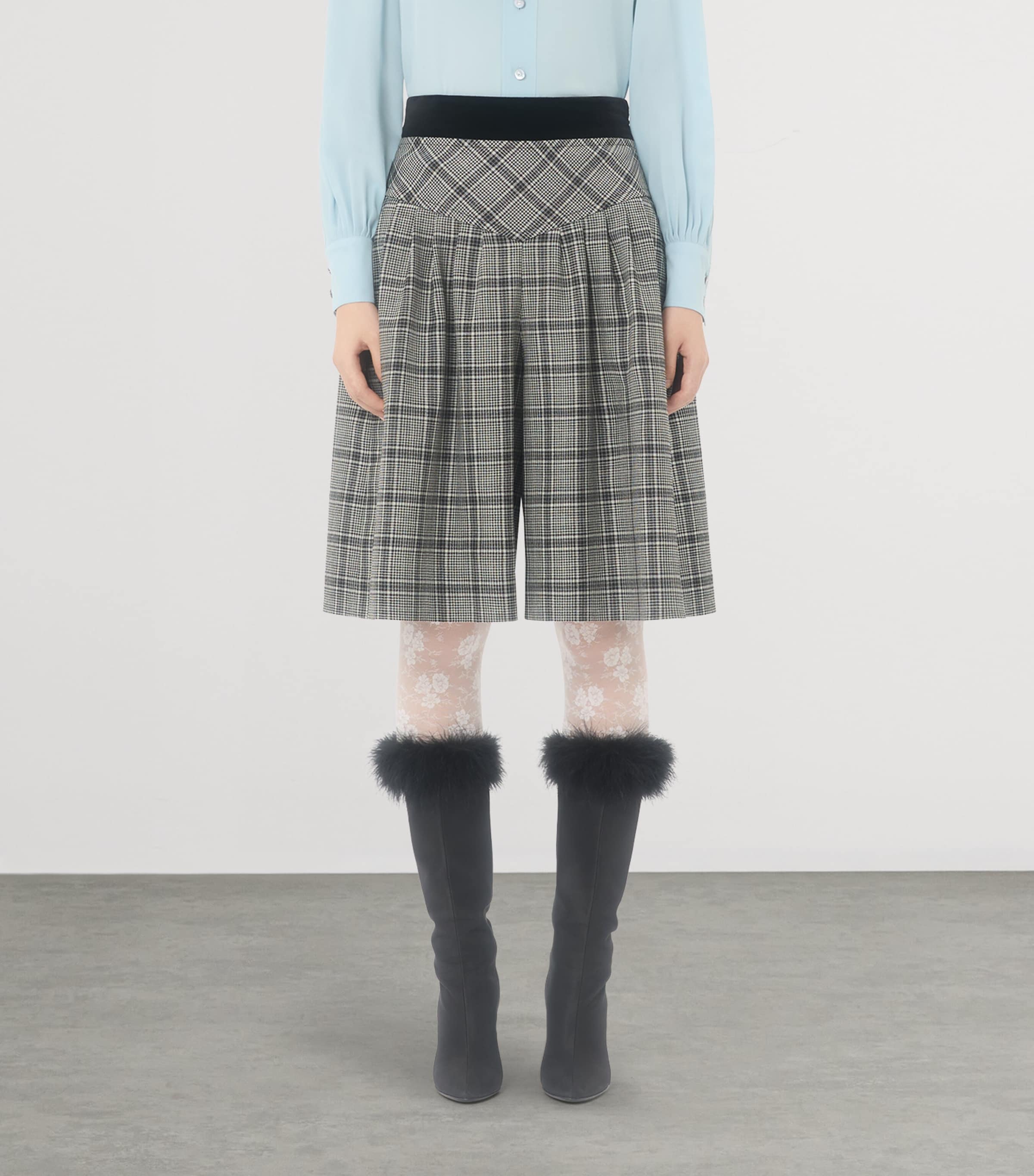 Virgin Wool Check Shorts C1W Image 2