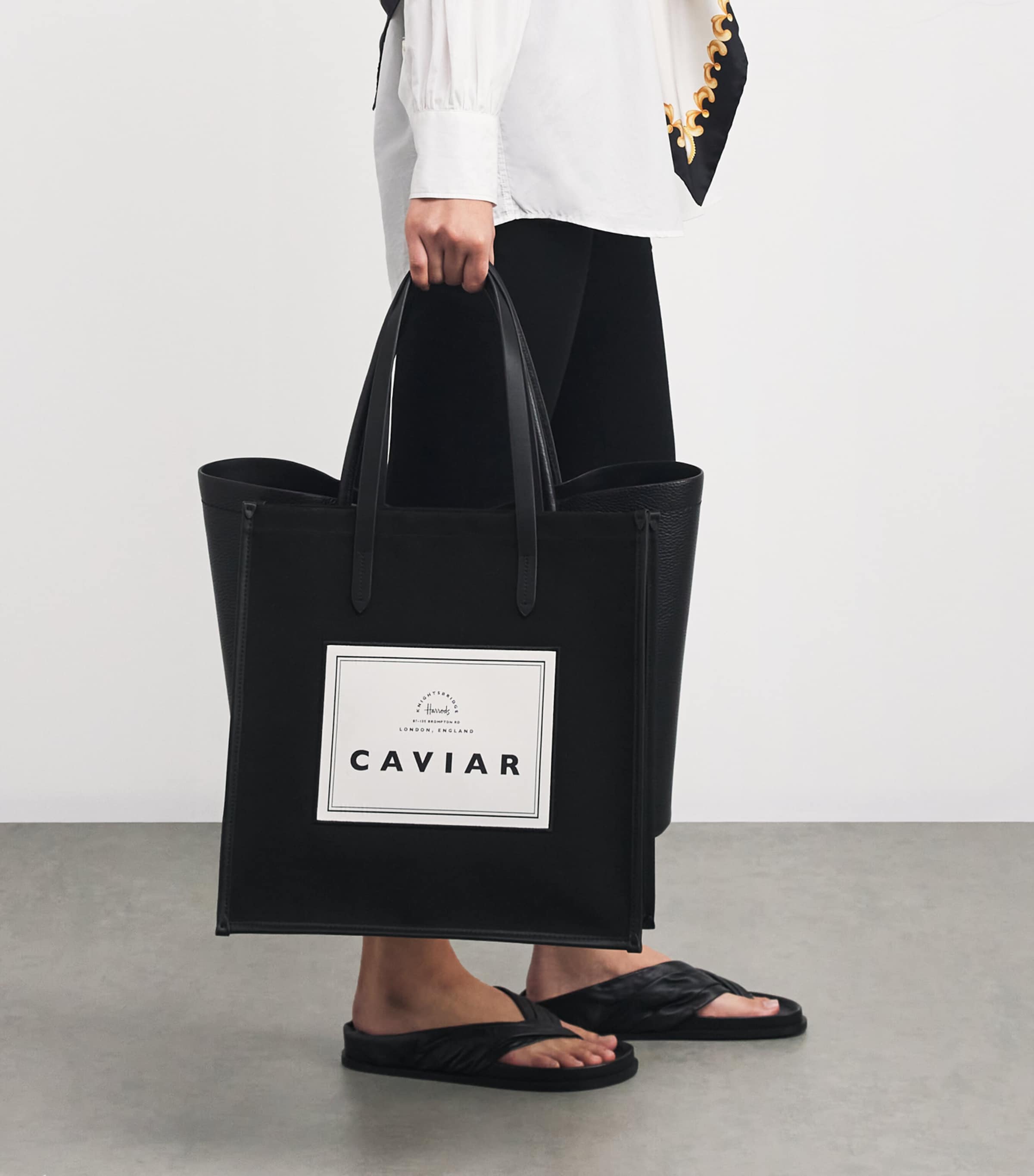 【Harrods】UK発 Caviar キャビア ロゴ コットン トート バッグ Harrods】UK発 Caviar キャビア ロゴ コットン トート バッグ