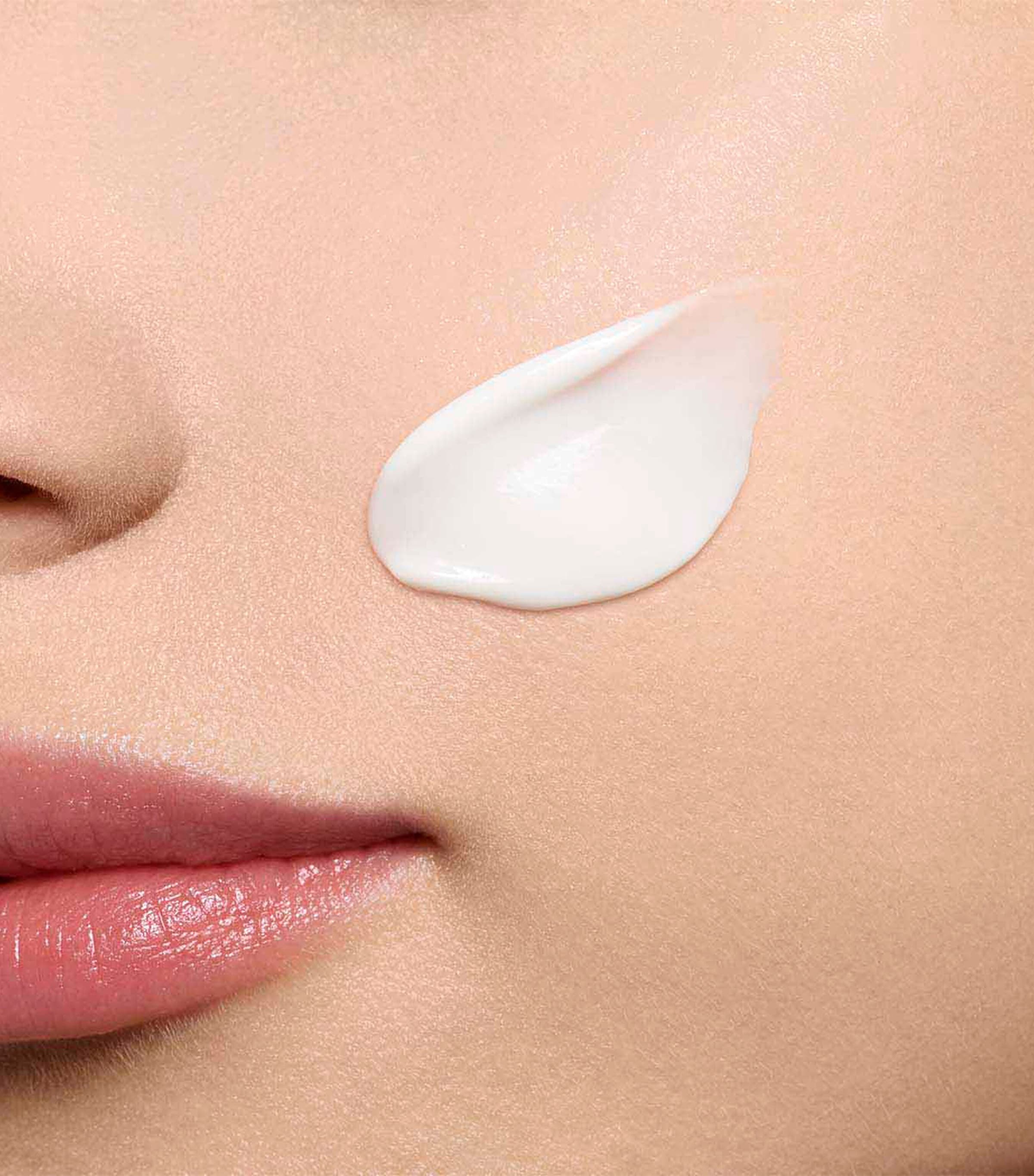 Hydra-Essentiel Light Cream (50ml) NO COLOUR Image 4