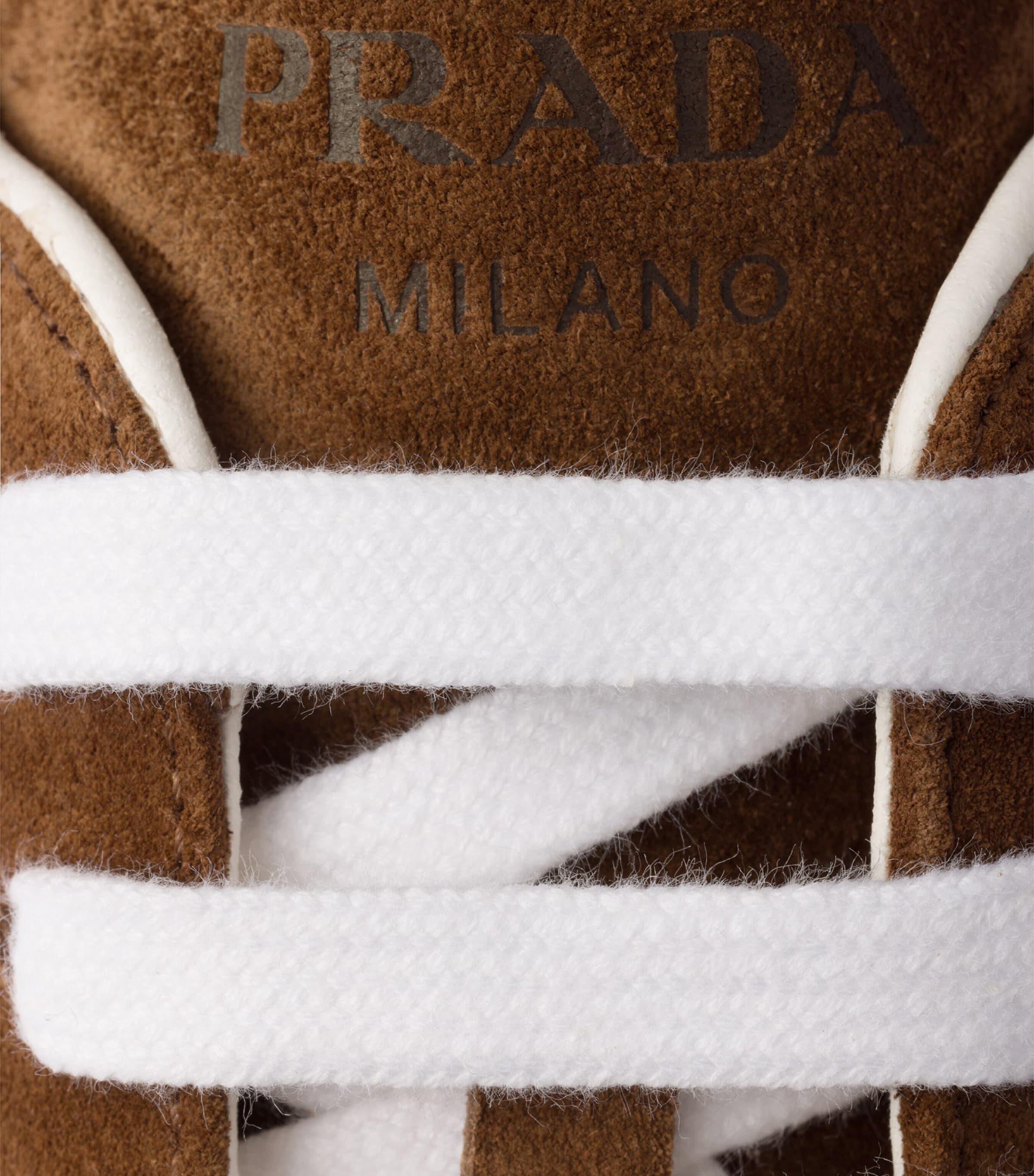 Suede Logo Low-Top Sneakers F0324 Image 5