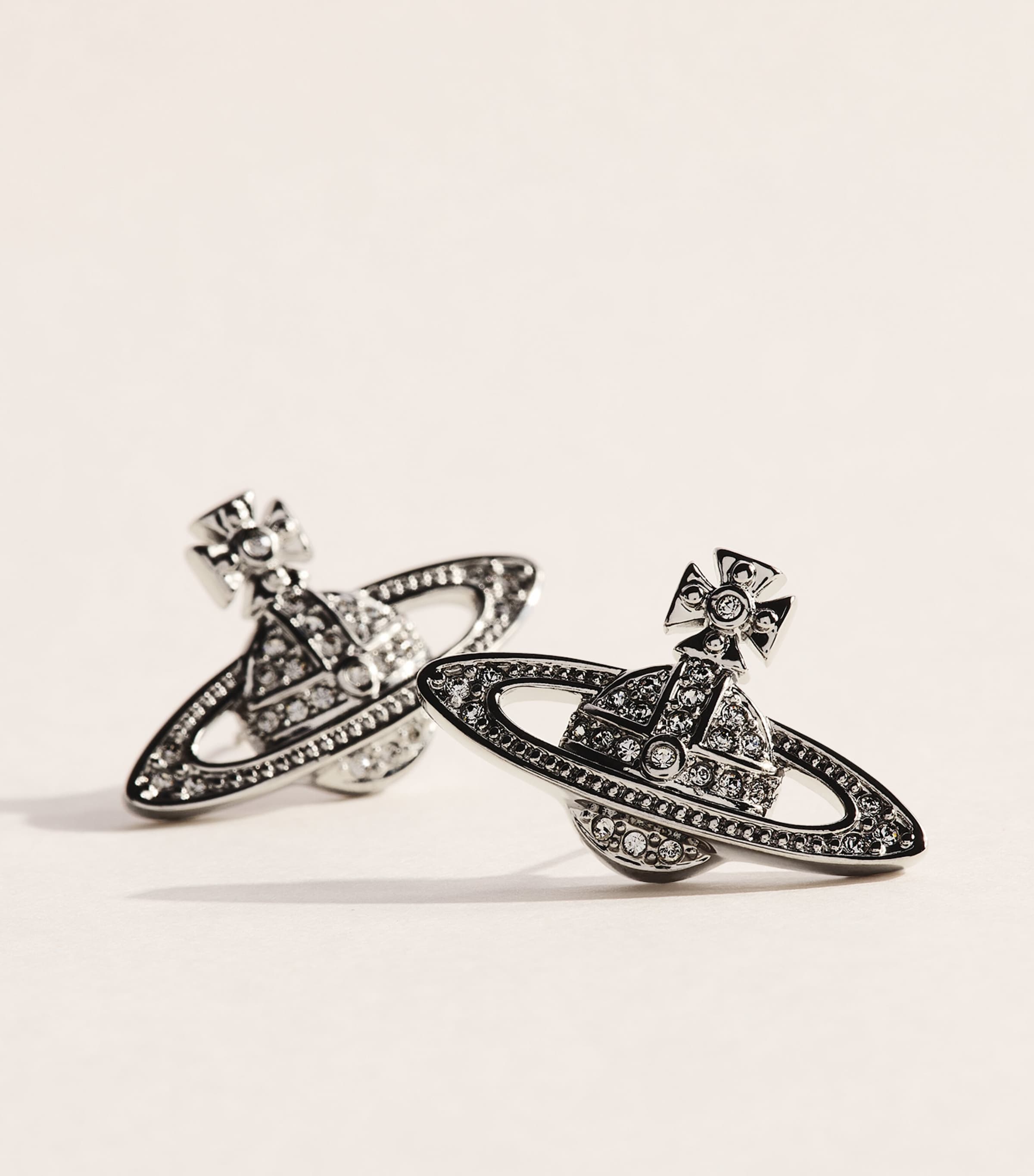 Vivienne Westwood Mini Bas Relief Orb Earrings Ruthn Blk Dmnd Image 4