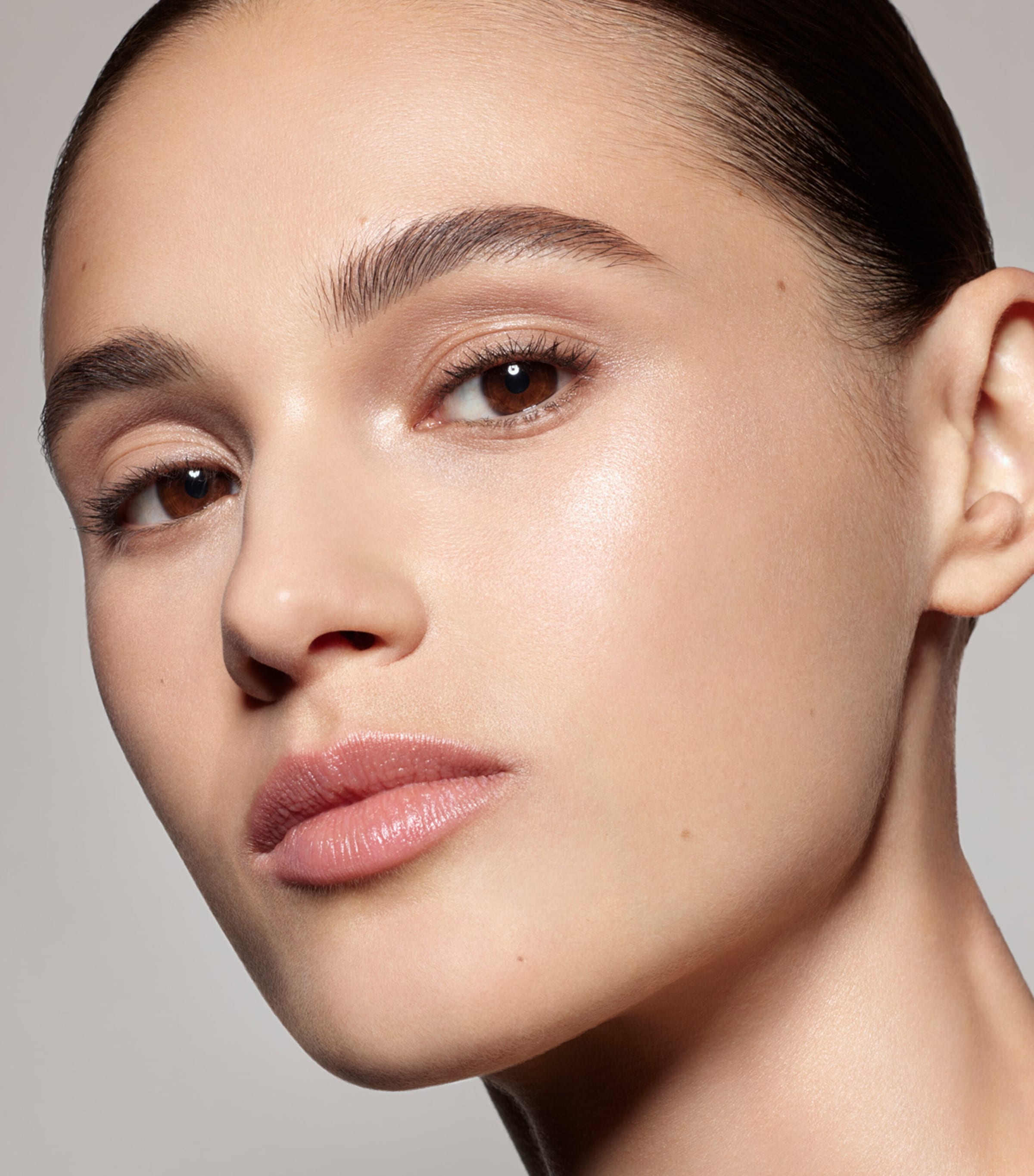 Skin Fetish: Sublime Perfection Foundation LIGHT 6 Image 3