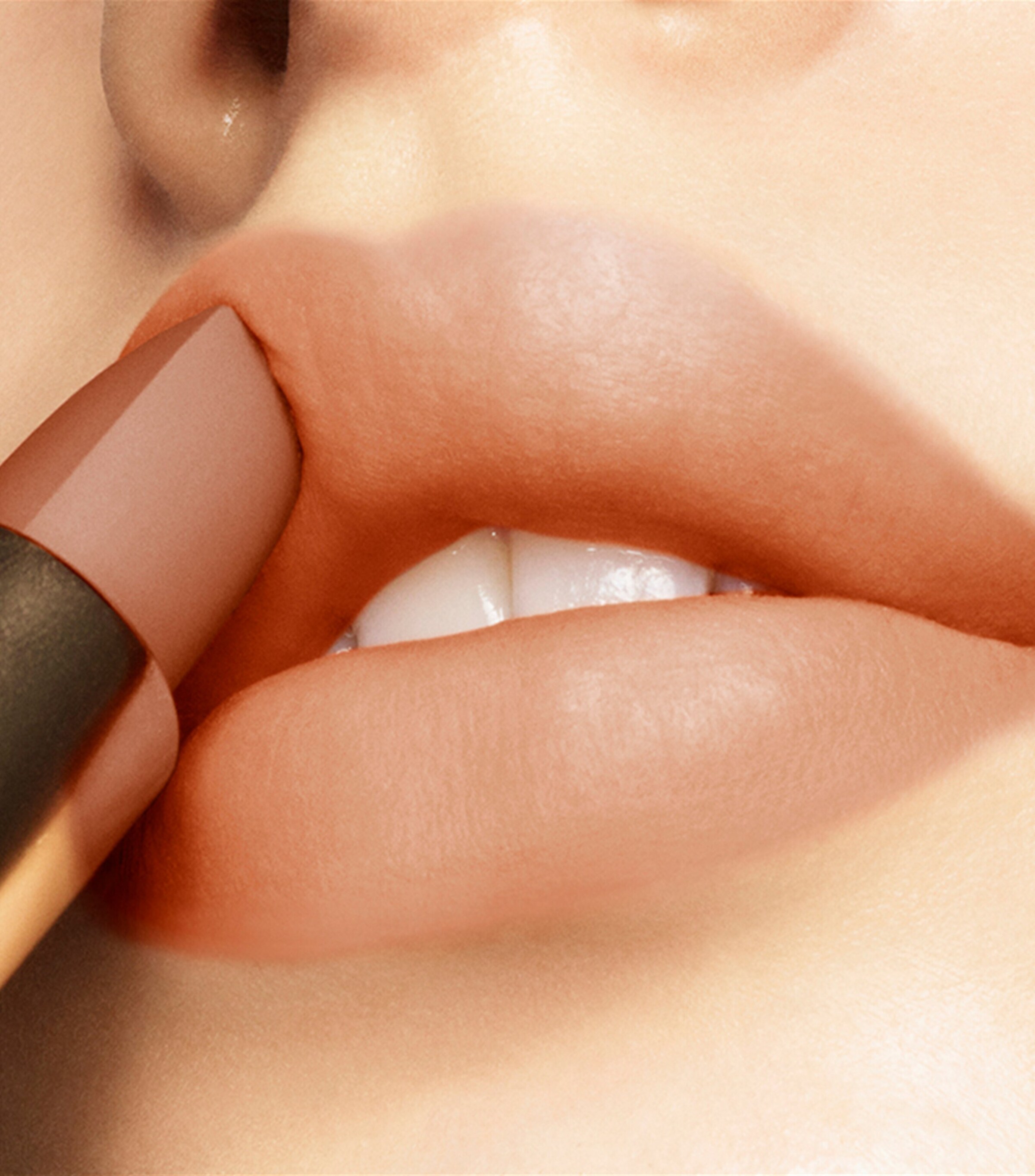 Sheer Matte Lipstick 14 Image 3