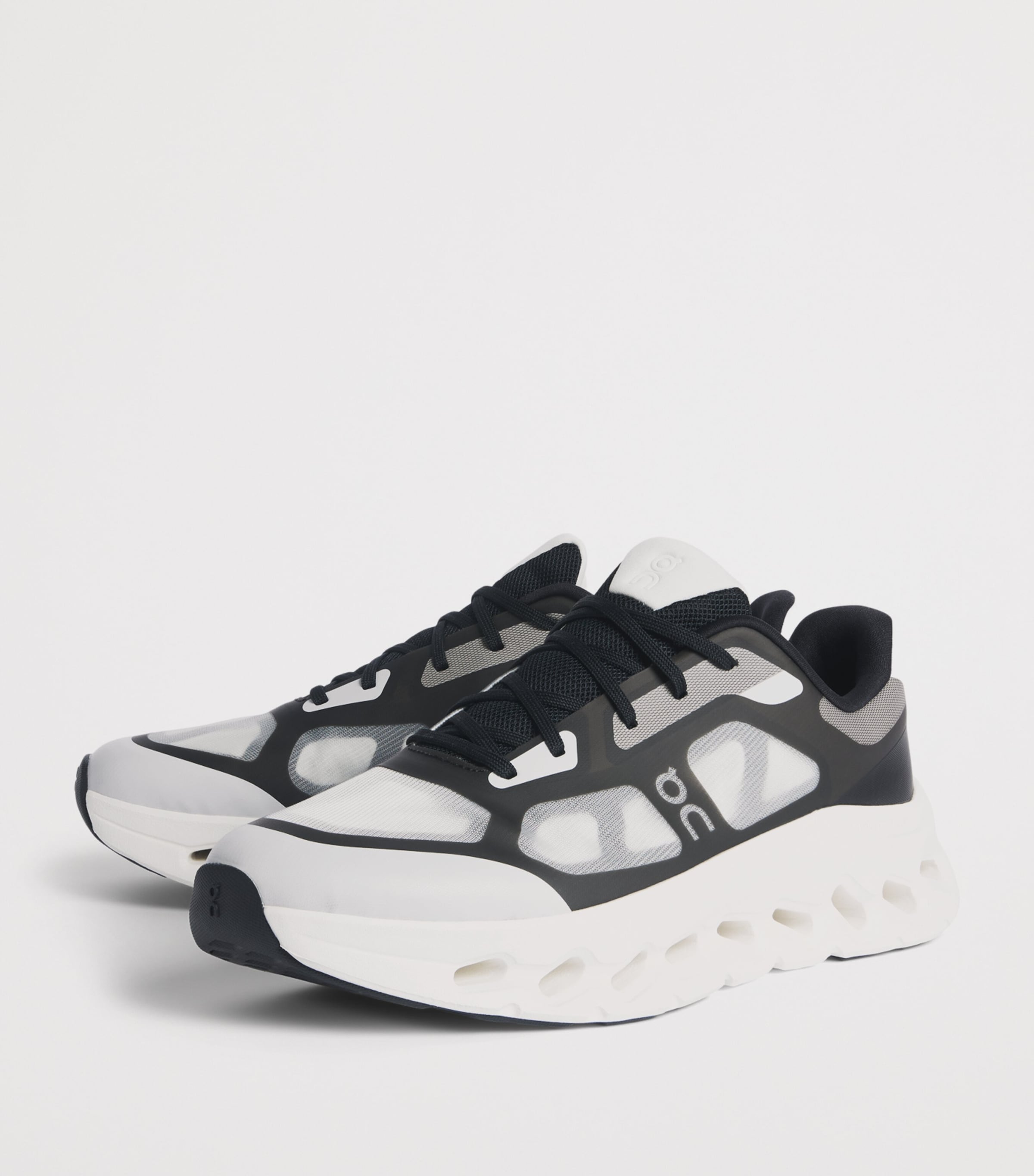 On Mens Cloudtilt Remix Trainers Black | Ivory Image 3