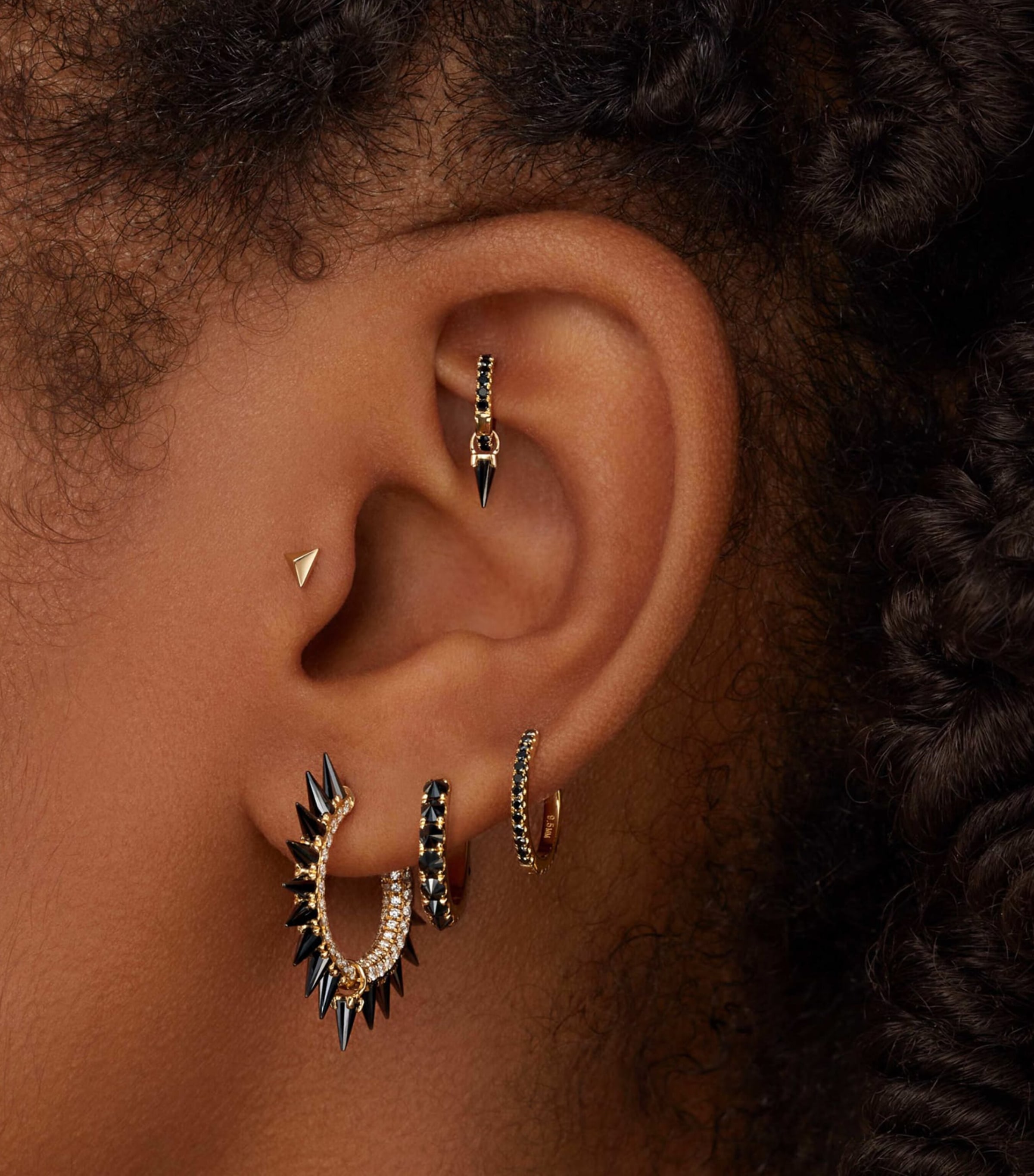 Yellow Gold Black Moissanite Mohawk and Diamond Pavé Hoop Earring (11mm) YELLOW GOLD Image 2