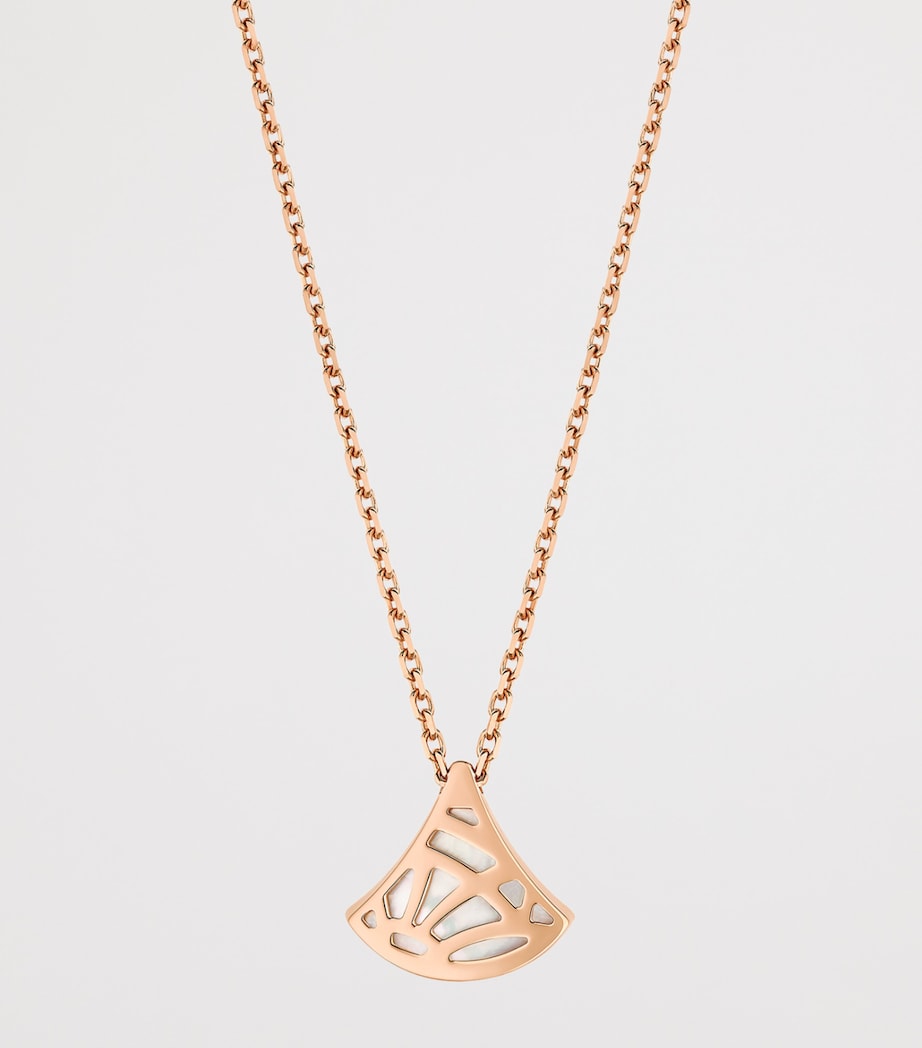 Bvlgari Rose Gold and Mother-of-Pearl Divas' Dream Necklace Pink Gold Image 3