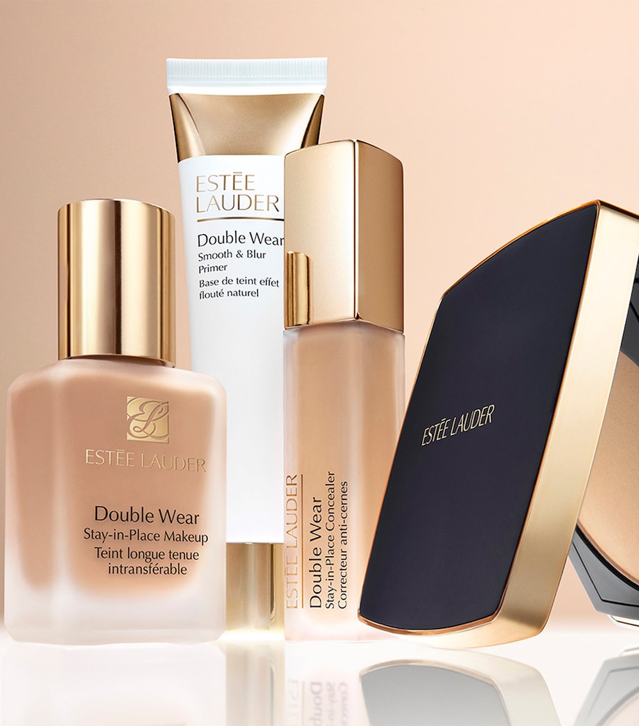 Double Wear Stay-in-Place Matte Powder Foundation 5W1 Image 3