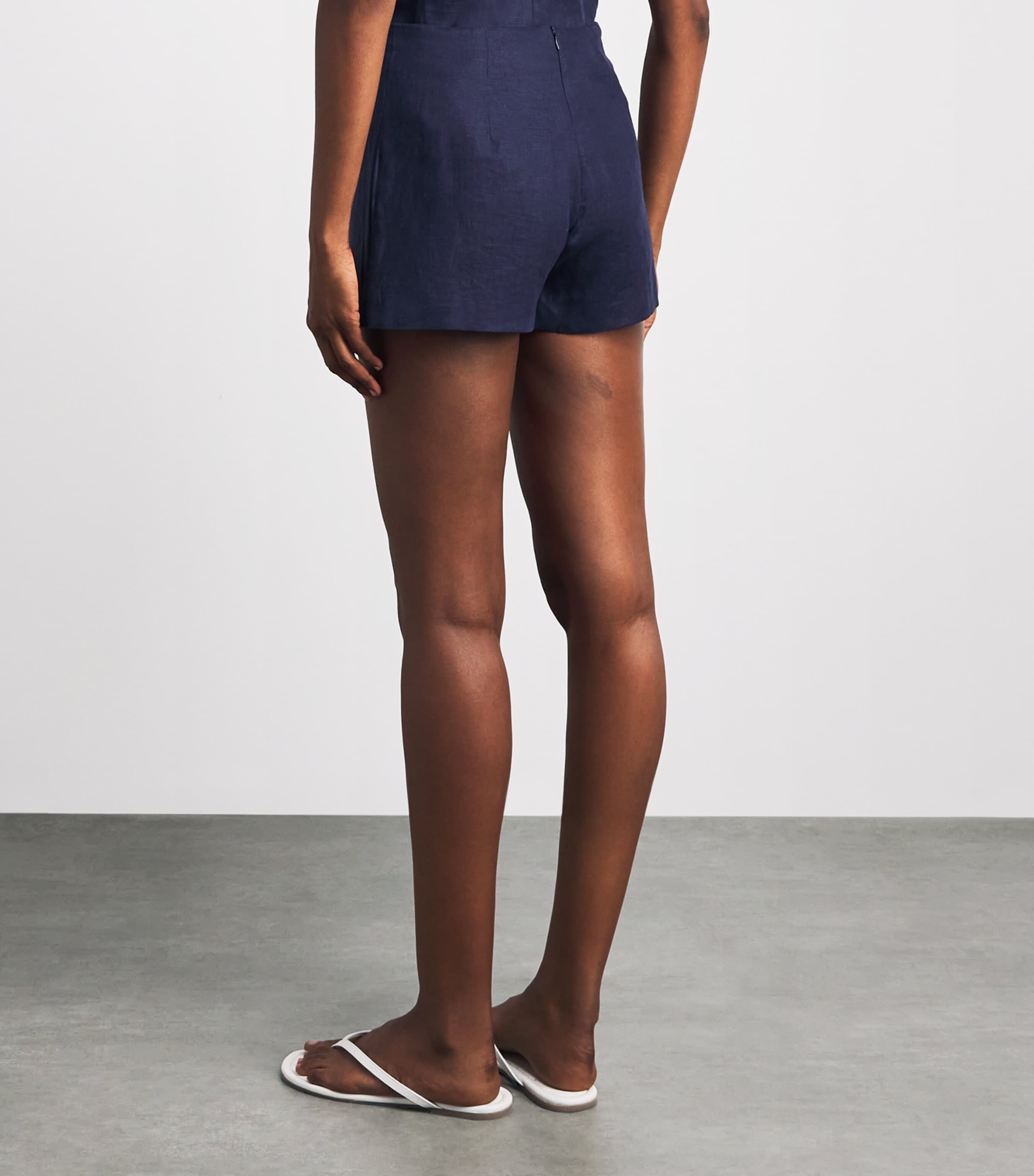 Faithfull The Brand Womens Linen Leora Shorts Navy Image 5