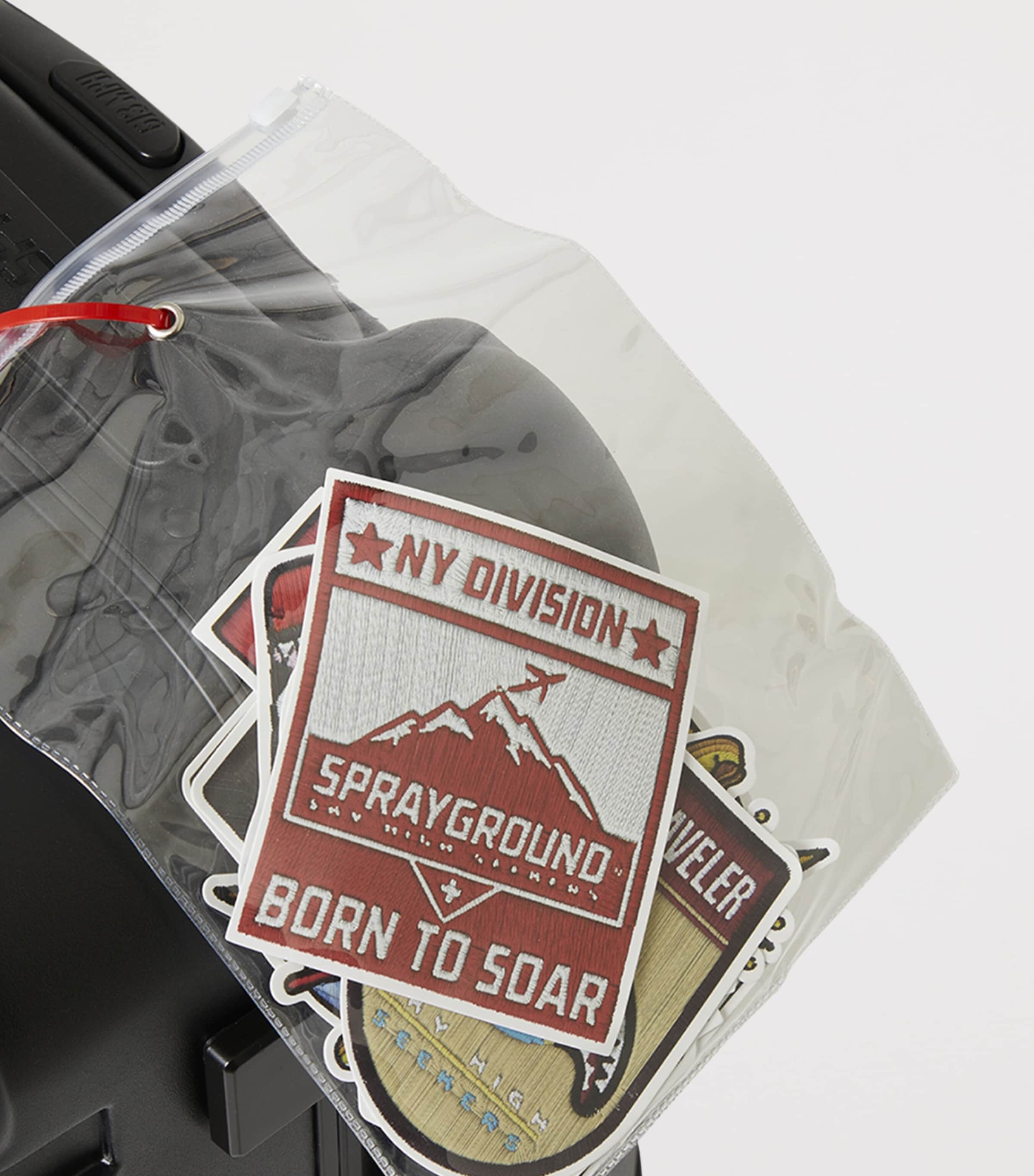 Embossed Cabin Suitcase (55cm) BLACK Image 12