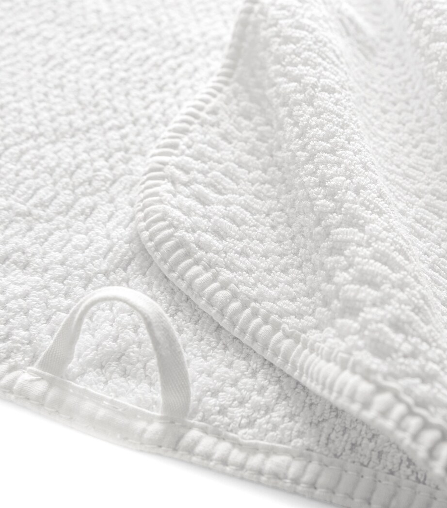 Set of 5 Bee Waffle Washcloths (30cm x 30cm) WHITE Image 2