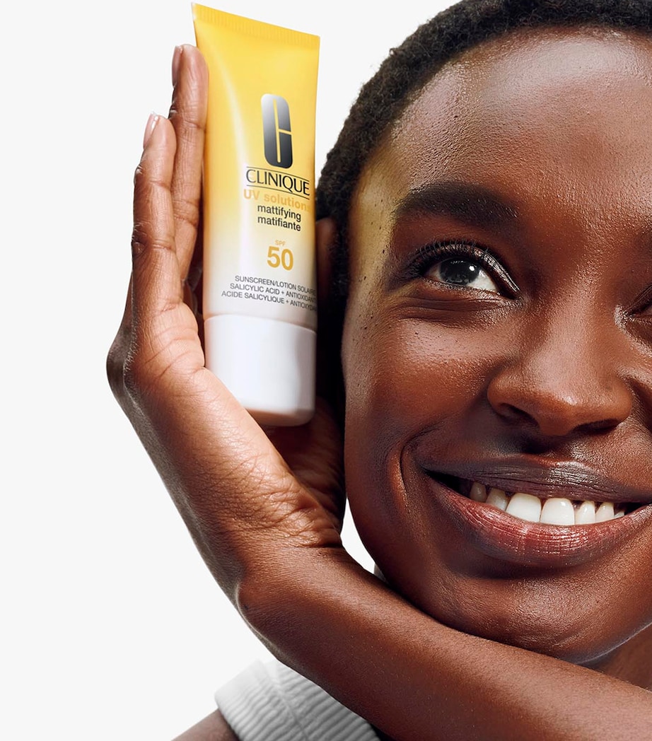 Clinique UV Solutions Mattifying Sunscreen SPF 50 Image 2