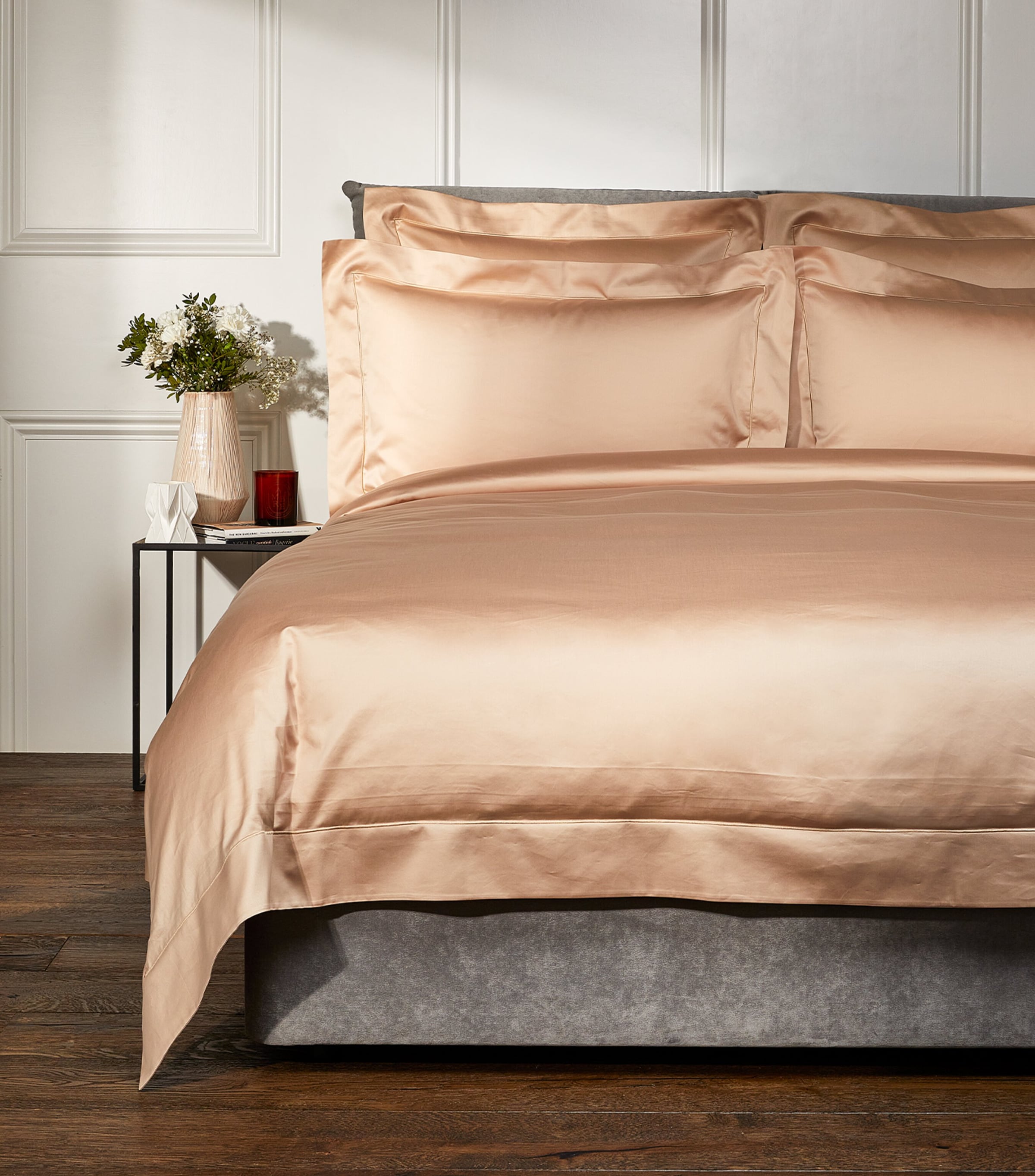 Celso De Lemos Bourdon Square Pillowcase In Gold