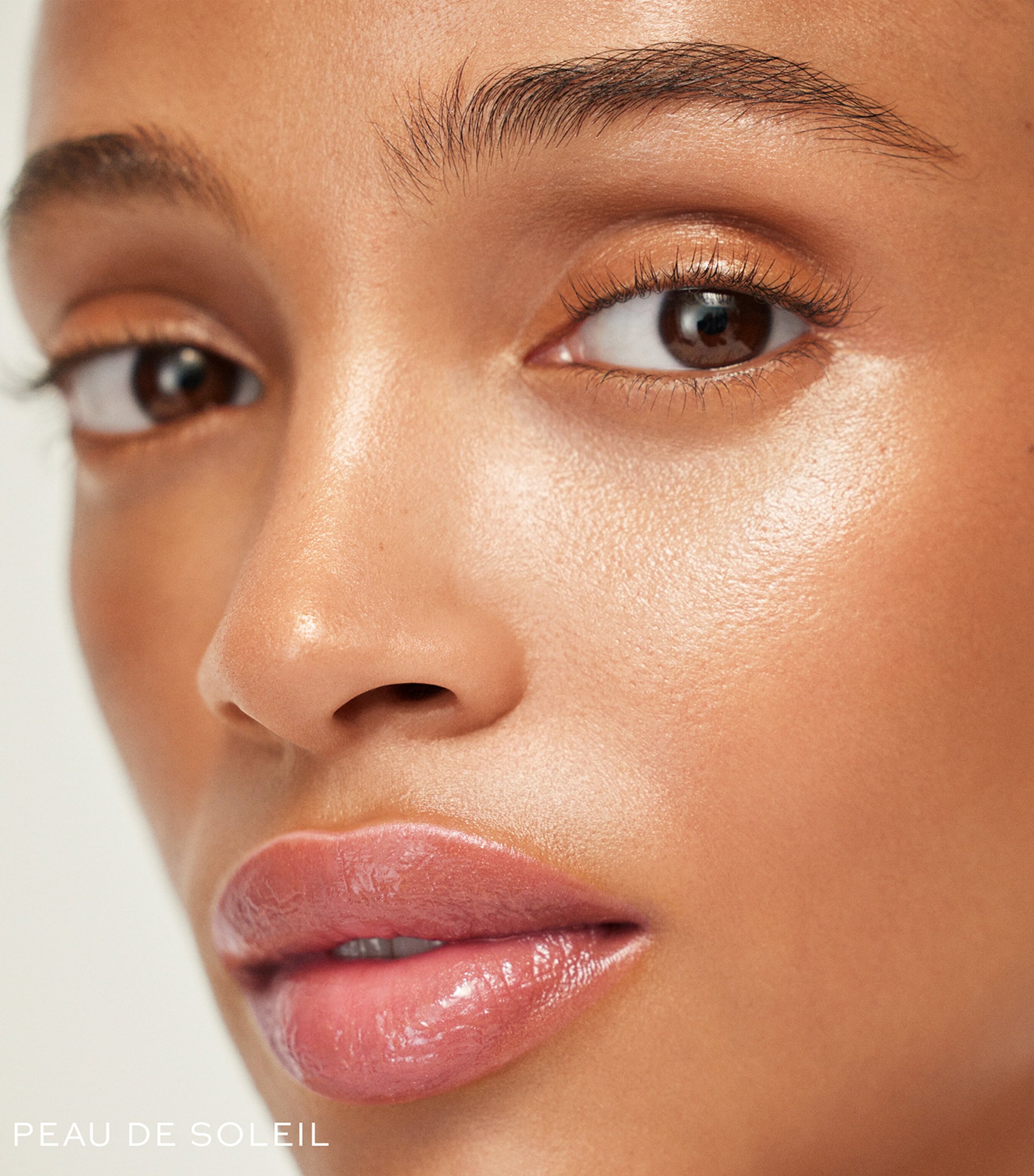 Super Loaded Liquid Highlighter PEAU DE SOLEIL Image 4