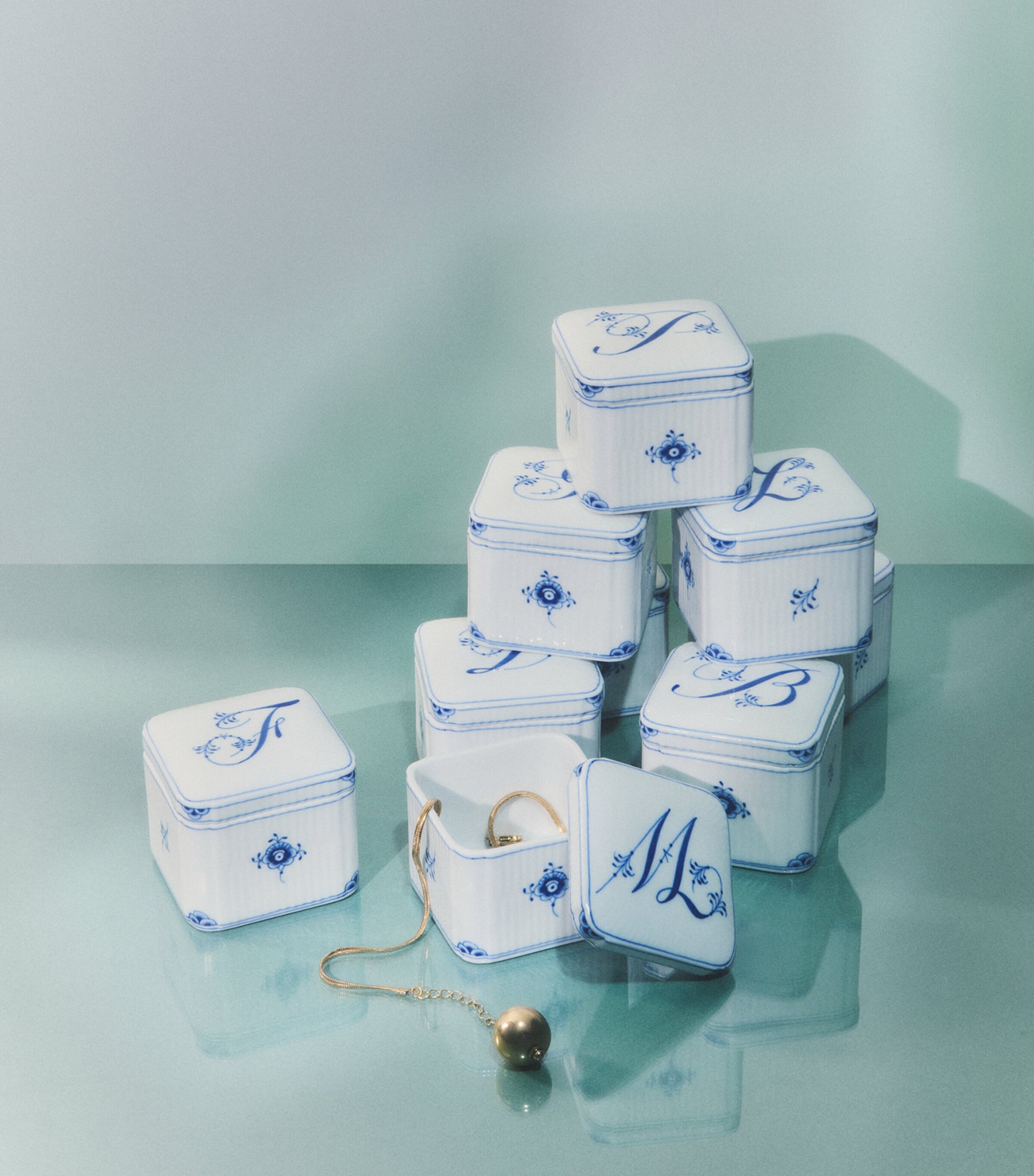 Royal Copenhagen Porcelain Alphabet Bonbonniere Blue Image 2