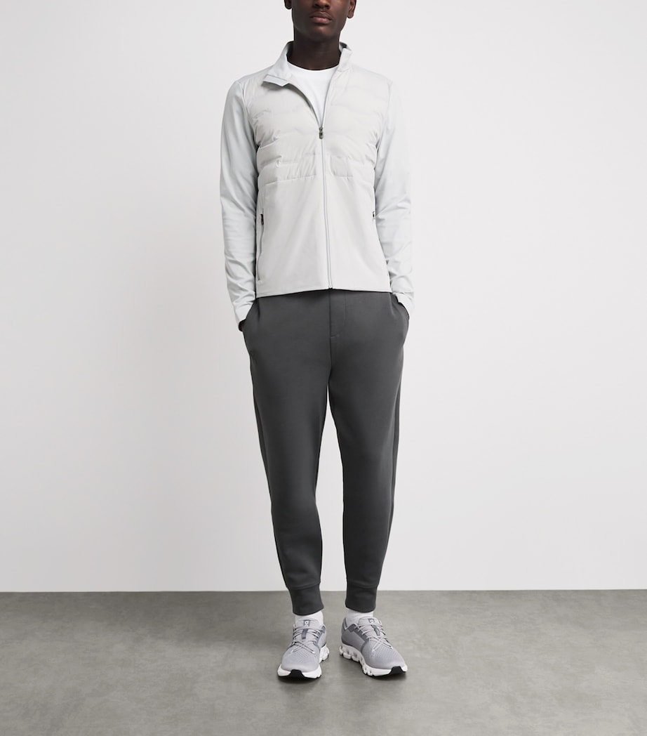 On Mens Cloud X 4 Trainers Alloy | Ivory Image 2