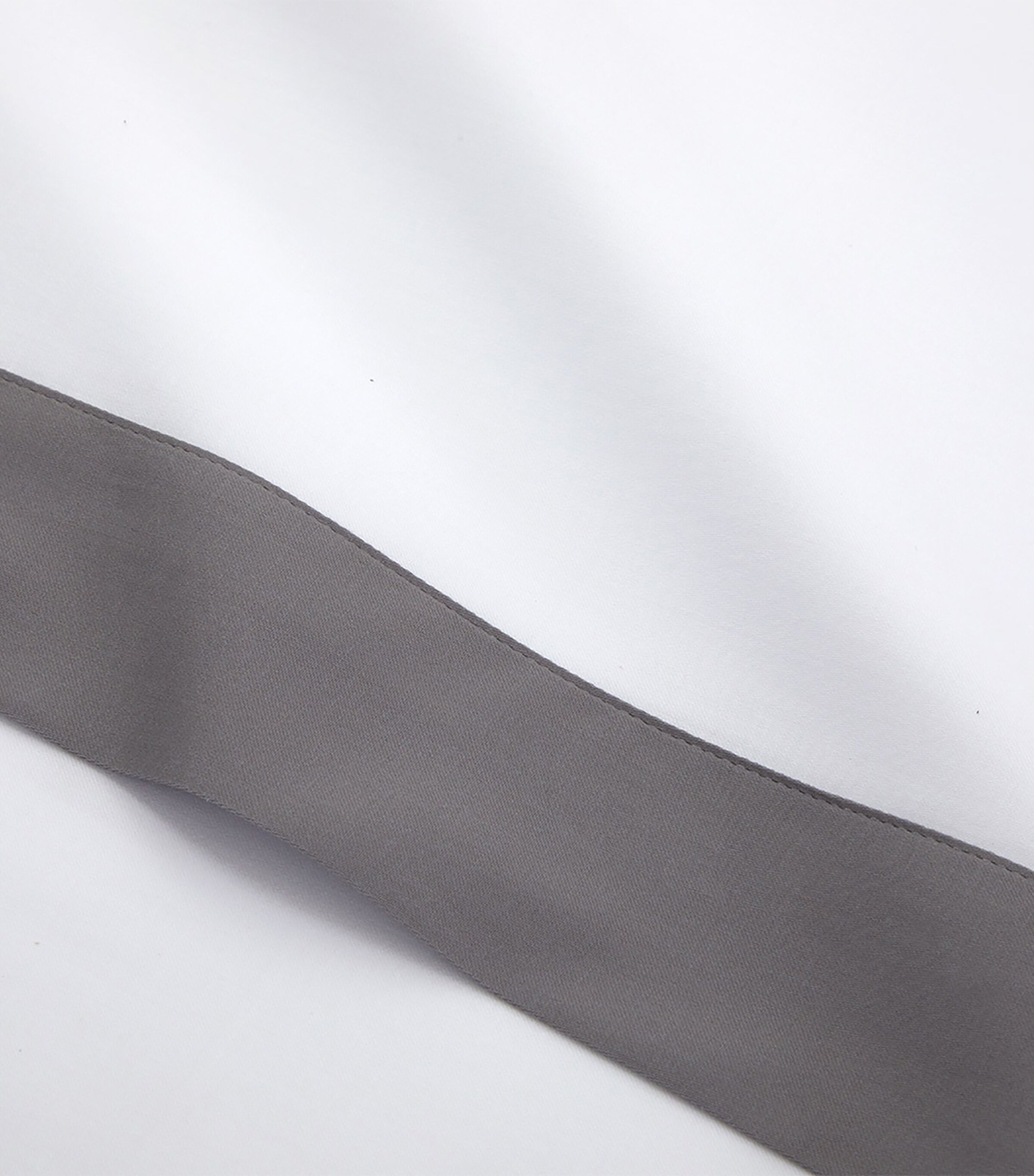 Yves Delorme Linea Platine Double Flat Sheet (240cm x 295cm) Platine Image 3