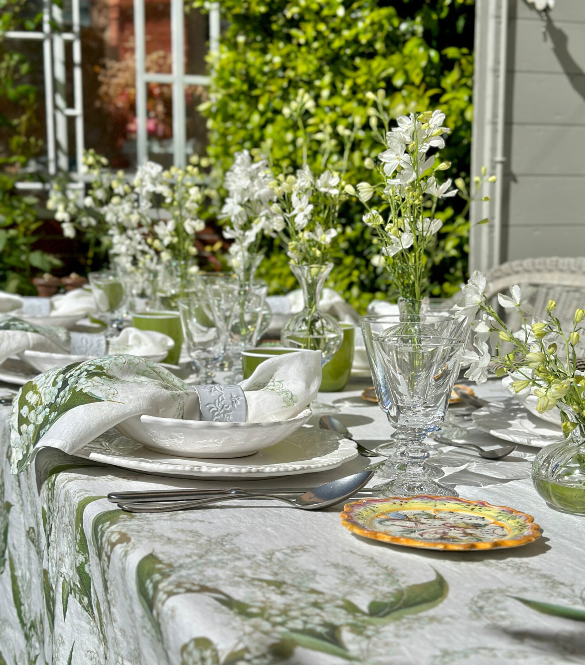 Linen Lily of the Valley Tablecloth (165cm x 380cm) WHITE/GREEN Image 5
