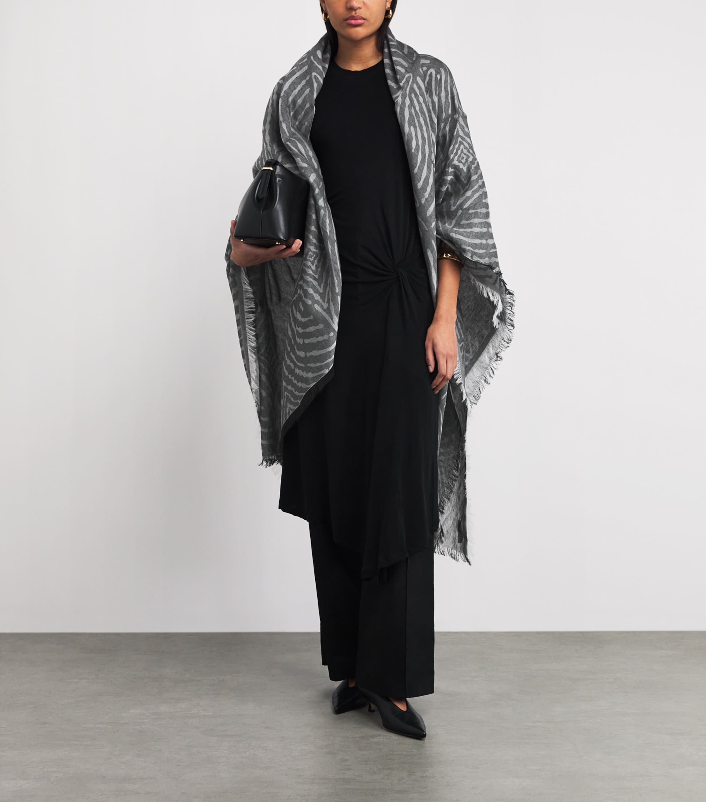 Joseph Linen-Blend Printed Posie Scarf Marble/black Image 3