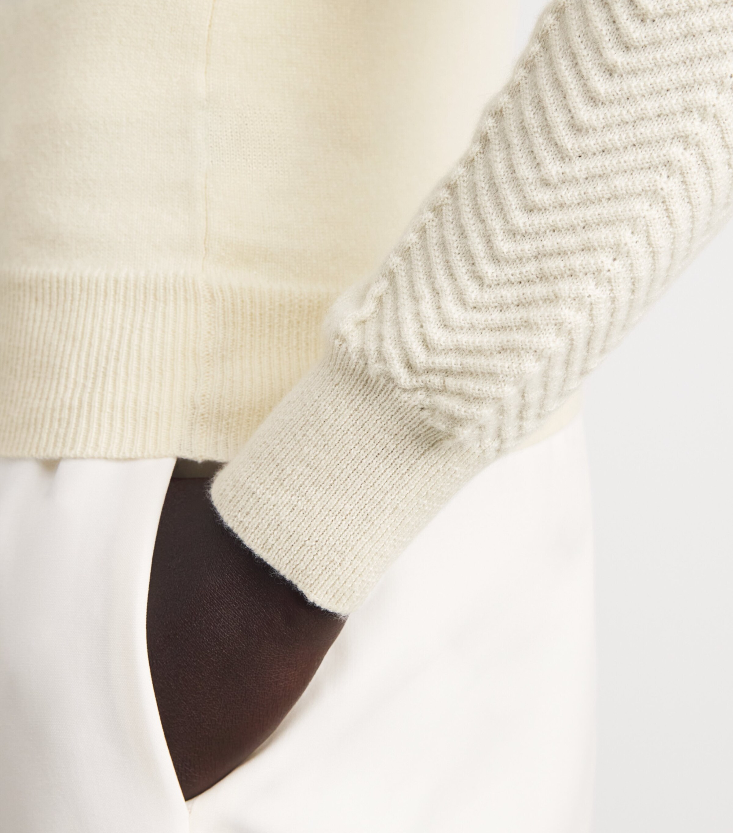 Colombo Womens Cashmere Chevron Sweater R White Image 3