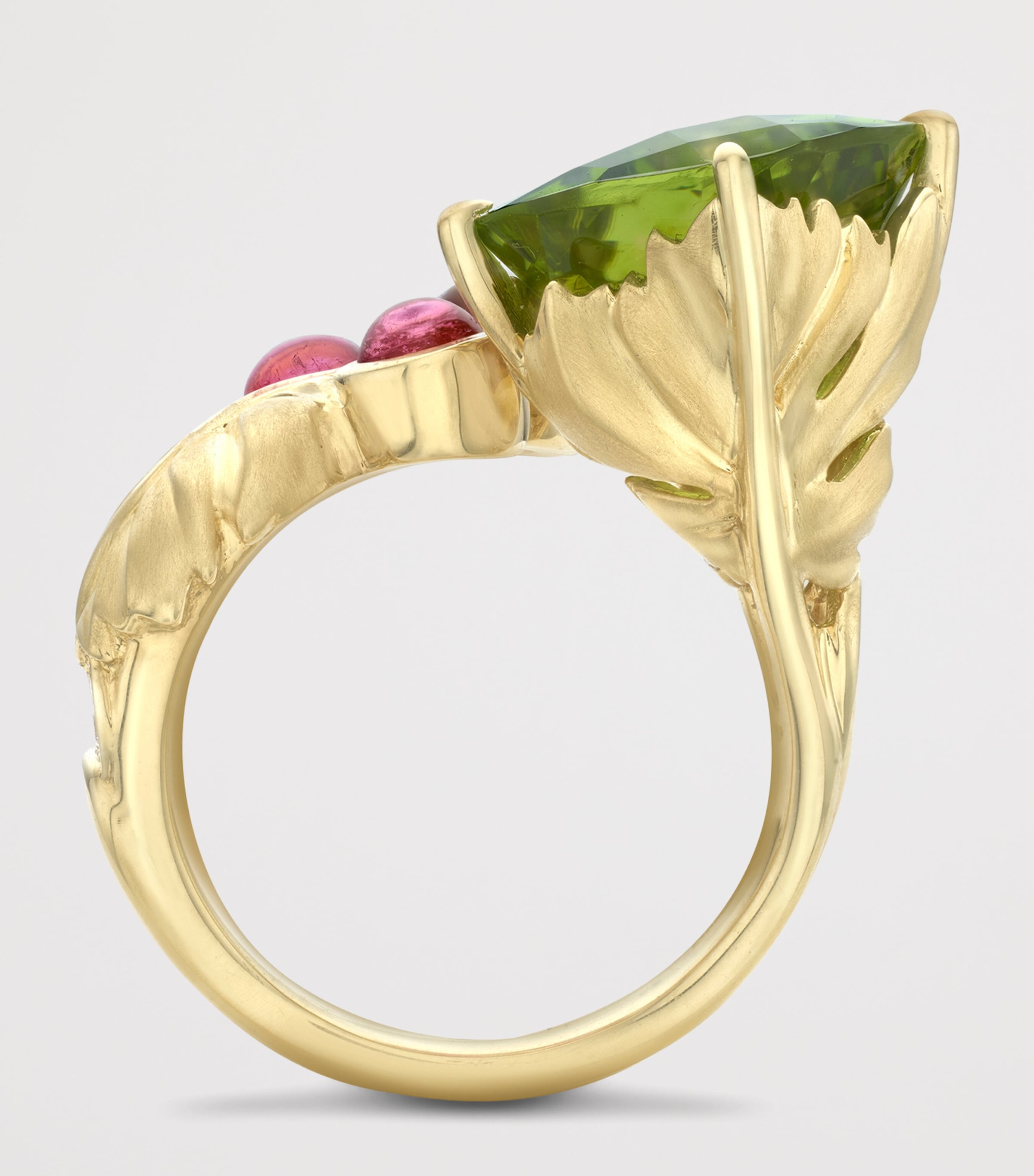 Boodles Yellow Gold, Diamond, Peridot and Garnet The Palace Collection The Great Vine Gemini Ring Green Image 4